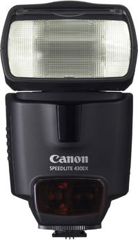 【中古】Canon スピードライト 430EX SP430EX当店取り扱いの中古品についてこちらの商品は中古品となっております。 付属品の有無については入荷の度異なり、商品タイトルに付属品についての記載がない場合もございますので、ご不明な場合はメッセージにてお問い合わせください。 買取時より付属していたものはお付けしておりますが、付属品や消耗品に保証はございません。中古品のため、使用に影響ない程度の使用感・経年劣化（傷、汚れなど）がある場合がございますのでご了承下さい。また、中古品の特性上ギフトには適しておりません。当店は専門店ではございませんので、製品に関する詳細や設定方法はメーカーへ直接お問い合わせいただきますようお願い致します。 画像はイメージ写真です。ビデオデッキ、各プレーヤーなど在庫品によってリモコンが付属してない場合がございます。限定版の付属品、ダウンロードコードなどの付属品は無しとお考え下さい。中古品の場合、基本的に説明書・外箱・ドライバーインストール用のCD-ROMはついておりませんので、ご了承の上お買求め下さい。当店での中古表記のトレーディングカードはプレイ用でございます。中古買取り品の為、細かなキズ・白欠け・多少の使用感がございますのでご了承下さいませ。ご返品について当店販売の中古品につきまして、初期不良に限り商品到着から7日間はご返品を受付けておりますので 到着後、なるべく早く動作確認や商品確認をお願い致します。1週間を超えてのご連絡のあったものは、ご返品不可となりますのでご了承下さい。中古品につきましては商品の特性上、お客様都合のご返品は原則としてお受けしておりません。ご注文からお届けまでご注文は24時間受け付けております。当店販売の中古品のお届けは国内倉庫からの発送の場合は3営業日〜10営業日前後とお考え下さい。 海外倉庫からの発送の場合は、一旦国内委託倉庫へ国際便にて配送の後にお客様へお送り致しますので、お届けまで3週間から1カ月ほどお時間を頂戴致します。※併売品の為、在庫切れの場合はご連絡させて頂きます。※離島、北海道、九州、沖縄は遅れる場合がございます。予めご了承下さい。※ご注文後、当店より確認のメールをする場合がございます。ご返信が無い場合キャンセルとなりますので予めご了承くださいませ。