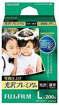 【状態　非常に良い】(中古品)FUJIFILM 写真用紙 画彩 光沢 厚手 L 200枚 WPL200PRM【メーカー名】富士フイルム【メーカー型番】WPL200PRM【ブランド名】富士フイルム【商品説明】FUJIFILM 写真用紙 画彩 光沢 厚手 L 200枚 WPL200PRMこの度はご来店誠に有難うございます！当店では初期不良に限り、商品到着から7日間は返品を受付けております。ご注文後のお客様都合での返品はお受けしておりませんのでご了承ください。他モールとの併売を行っておりますので、万が一売り切れの場合はご連絡させて頂きます。当店の・品は、お客様から買い取りました中古扱い品です。ご注文からお届けまで1、ご注文⇒ご注文は24時間受け付けております。2、注文確認⇒ご注文後、当店から注文確認メールを送信します。3、在庫確認⇒お届けまで3日から10日程度とお考え下さい。商品によってはお取り寄せさせていただきますので、通常よりお時間がかかる場合があります。その際はご連絡させていただきますのでご了承願います。当店は少人数運営のため、電話でのお問い合わせは受け付けておりませんので、メールにてお願い致します。ご来店ありがとうございます。