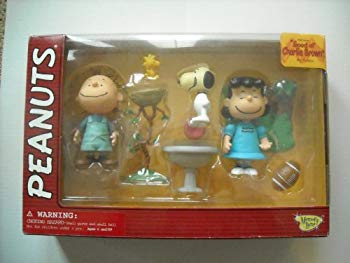 【中古】Peanuts Good Ol' Charlie Brown 3 Pack of Figures Including: Lucy Snoopy and Pig Pen g6bh9ry