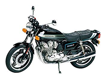 (中古品)タミヤ 1/6 オートバイシリーズ No.20 ホンダ CB750F プラモデル 16020【メーカー名】タミヤ(TAMIYA)【メーカー型番】16020-000【ブランド名】タミヤ(TAMIYA)【商品説明】タミヤ 1/6 オートバイシリーズ No.20 ホンダ CB750F プラモデル 16020組み立て塗装が必要なプラモデル。別途、接着剤や工具、塗料等が必要。1/6スケール未塗装プラスチック組み立てキット完成時サイズ:全長380mm流れるようなフォルムを実車そのままに再現深く刻まれた冷却フィンがメカニカルな魅力を醸し出す空冷DOHC並列4気筒エンジンは、点火コードの1本1本までビニールパイプで表現し、4基のキャブレターなども精密にモデル化当店では初期不良に限り、商品到着から7日間は返品を 受付けております。品切れの場合は2週間程度でお届け致します。ご注文からお届けまで1、ご注文⇒24時間受け付けております。2、注文確認⇒当店から注文確認メールを送信します。3、在庫確認⇒中古品は受注後に、再メンテナンス、梱包しますので　お届けまで3日〜10日程度とお考え下さい。4、入金確認⇒前払い決済をご選択の場合、ご入金確認後、配送手配を致します。5、出荷⇒配送準備が整い次第、出荷致します。配送業者、追跡番号等の詳細をメール送信致します。6、到着⇒出荷後、1〜3日後に商品が到着します。当店はリサイクル専門店につき一般のお客様から買取しました中古扱い品です。ご来店ありがとうございます。