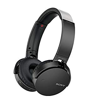 【状態　非常に良い】(中古品)ソニー SONY ワイヤレスヘッドホン 重低音モデル MDR-XB650BT : Bluetooth対応 折りたたみ式 ブラック MDR-XB650BT B【メーカー名】ソニー(SONY)【メーカー型番】MDR-XB650BT B【ブランド名】ソニー(SONY)【商品説明】ソニー SONY ワイヤレスヘッドホン 重低音モデル MDR-XB650BT : Bluetooth対応 折りたたみ式 ブラック MDR-XB650BT B圧倒的な量感の重低音を実現ベース・ブースター採用高い装着性と気密性を両立したイヤーパッド4時間充電で約30時間の音楽再生が可能持ち運びに便利なスイーベル機構当店では初期不良に限り、商品到着から7日間は返品を 受付けております。品切れの場合は2週間程度でお届け致します。ご注文からお届けまで1、ご注文⇒24時間受け付けております。2、注文確認⇒当店から注文確認メールを送信します。3、在庫確認⇒中古品は受注後に、再メンテナンス、梱包しますので　お届けまで3日〜10日程度とお考え下さい。4、入金確認⇒前払い決済をご選択の場合、ご入金確認後、配送手配を致します。5、出荷⇒配送準備が整い次第、出荷致します。配送業者、追跡番号等の詳細をメール送信致します。6、到着⇒出荷後、1〜3日後に商品が到着します。当店はリサイクル専門店につき一般のお客様から買取しました中古扱い品です。ご来店ありがとうございます。