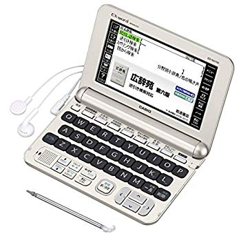 【状態　非常に良い】(中古品)カシオ 電子辞書 エクスワード 生活・教養モデル XD-K6700BK ブラック コンテンツ140【メーカー名】カシオ【メーカー型番】XD-K6700BK【ブランド名】CASIO(カシオ)【商品説明】カシオ 電子辞書 エクスワード 生活・教養モデル XD-K6700BK ブラック コンテンツ140画面:5.3型タッチパネル(5.0型 528×320ドット TFTカラー液晶)文字入力方式:キーボード入力/手書き入力/ソフトキーボード入力(日本語/アルファベット/中国語/ハングル/ロシア語/数字)大きさ / 質量:幅148.0×奥行105.5×高さ15.7mm(閉時、最薄部)、高さ18.5mm(閉時、最厚部) / 約265g(電池込み)電源:単3形アルカリ乾電池LR6(AM3)2本または単3形eneloop(エネループ)2本または単3形充電式EVOLTA(エボルタ)2本 / パソコンや別売USB-ACアダプターからのUSB給電付属品:タッチペン1本、専用ヘッドホン(φ3.5mmプラグ)、専用USBケーブル、単3形アルカリ乾電池2本お届け：受注後に再メンテ、梱包します。到着まで3日〜10日程度とお考え下さい。当店では初期不良に限り、商品到着から7日間は返品を 受付けております。品切れの場合は2週間程度でお届け致します。ご注文からお届けまで1、ご注文⇒24時間受け付けております。2、注文確認⇒当店から注文確認メールを送信します。3、在庫確認⇒中古品は受注後に、再メンテナンス、梱包しますので　お届けまで3日〜10日程度とお考え下さい。4、入金確認⇒前払い決済をご選択の場合、ご入金確認後、配送手配を致します。5、出荷⇒配送準備が整い次第、出荷致します。配送業者、追跡番号等の詳細をメール送信致します。6、到着⇒出荷後、1〜3日後に商品が到着します。当店はリサイクル専門店につき一般のお客様から買取しました中古扱い品です。ご来店ありがとうございます。