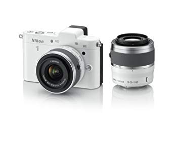 （中古品）Nikon ミラーレス一眼カメラ Nikon 1 (ニコンワン) V1 (ブイワン) ダブルズームキット ホワイト N1 V1WZ WH【メーカー名】ニコン【メーカー型番】Nikon 1 V1WZ(WH)【ブランド名】ニコン【商品説明】Nikon ミラーレス一眼カメラ Nikon 1 (ニコンワン) V1 (ブイワン) ダブルズームキット ホワイト N1 V1WZ WHお届け：到着まで3日〜10日程度とお考え下さい。当店では初期不良に限り、商品到着から7日間は返品を受付けております。お客様都合での返品はお受けしておりませんのでご了承ください。他モールとの併売品の為、売り切れの場合はご連絡させて頂きます。当店の・品は、お客様から買い取りました中古扱い品です。ご注文からお届けまで1、ご注文⇒ご注文は24時間受け付けております。2、注文確認⇒ご注文後、当店から注文確認メールを送信します。3、在庫確認⇒お届けまで3日〜10日程度とお考え下さい。海外在庫は10日〜2週間の見込みです。4、入金確認⇒前払い決済をご選択の場合、ご入金確認後、配送手配を致します。5、出荷⇒配送準備が整い次第、出荷致します。配送業者、追跡番号等の詳細をメール送信致します。6、到着⇒出荷後、1〜3日後に商品が到着します。　※離島、北海道、九州、沖縄は遅れる場合がございます。予めご了承下さい。ご来店ありがとうございます。