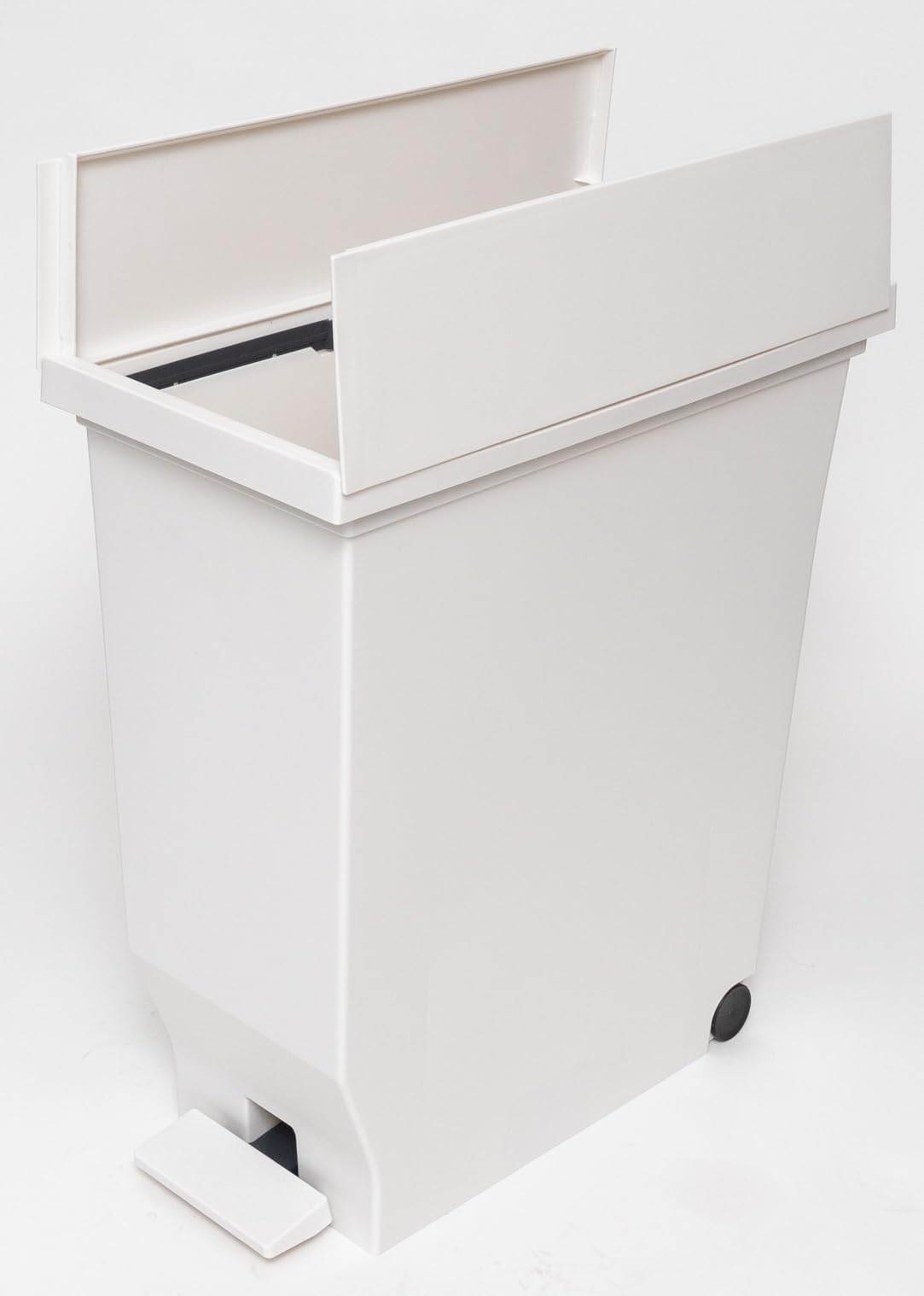 【送料無料】アスベル ゴミ箱 フタ付 ペダル式 日本製 「エバン」軽いペダル 色：ホワイト、サイズ：30L