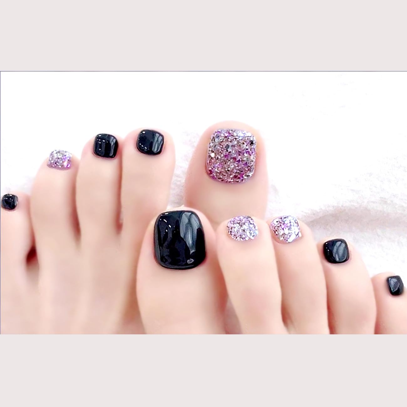 【送料無料】ジェルネイルシール 足用 2枚入 マニキュア膜付 長持ち無臭 防水 安全 貼るジェルネイル 貼って固めるグラデーション オフィスネイル キラキラ 可愛い シンプル 女性 プレゼント ツール付き … 色：黒と紫