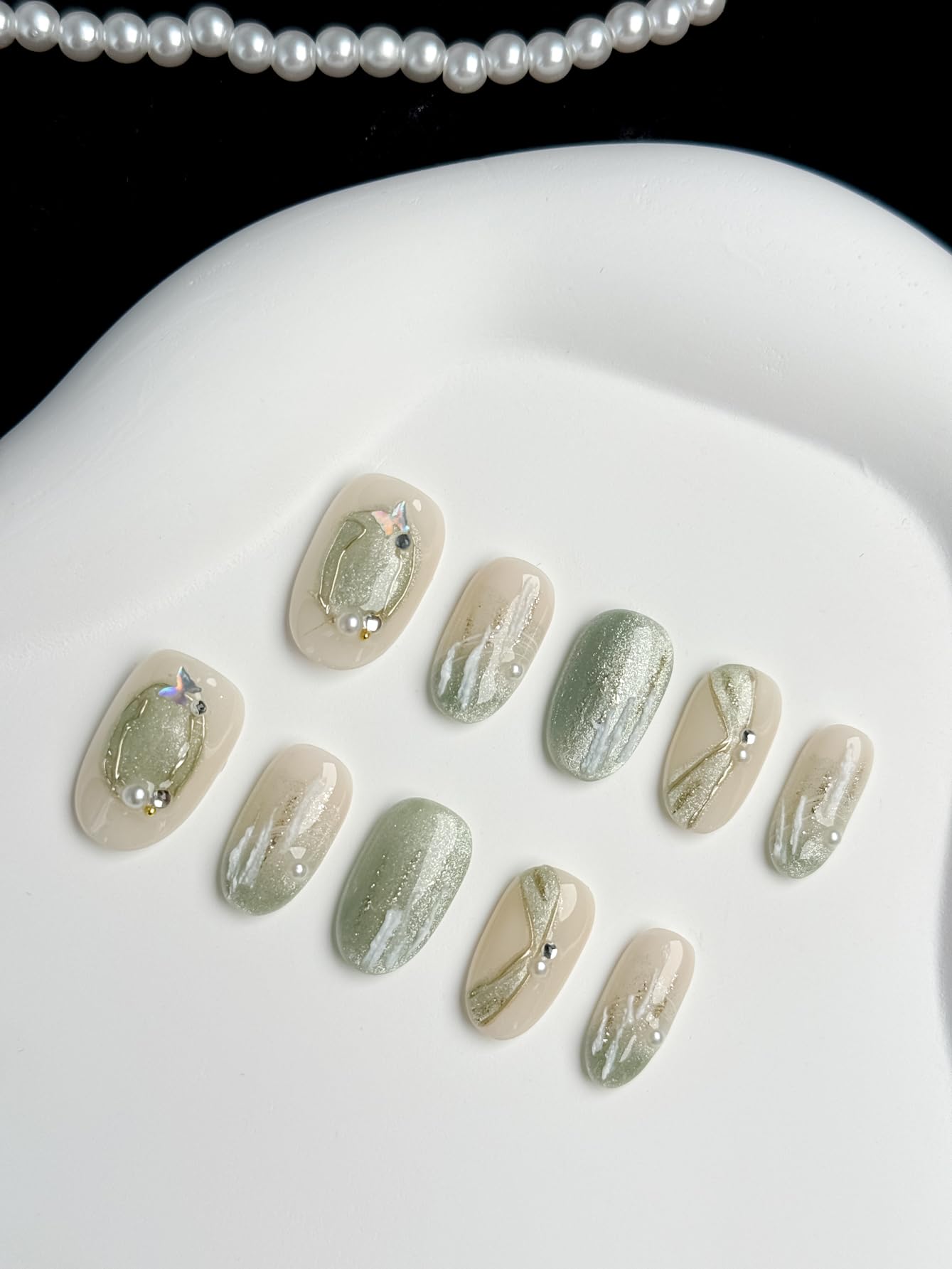 【送料無料】LemiVibeネイルチップ 100%ハンドメイド 貼るだけネイル ジェルネイル ネイルシール セル..