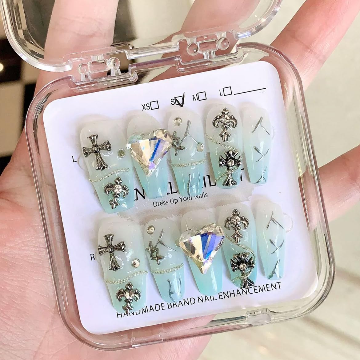 【送料無料】【10枚入り】ネイルチップ 3Dデザイン ロング＆ショート 韓国風 可愛い 付け爪 青・赤・ピンク・黒 地雷系 キャッツアイ ラインストーン付き 入学式・卒業式・成人式・結婚式にも 色：17、サイズ：S