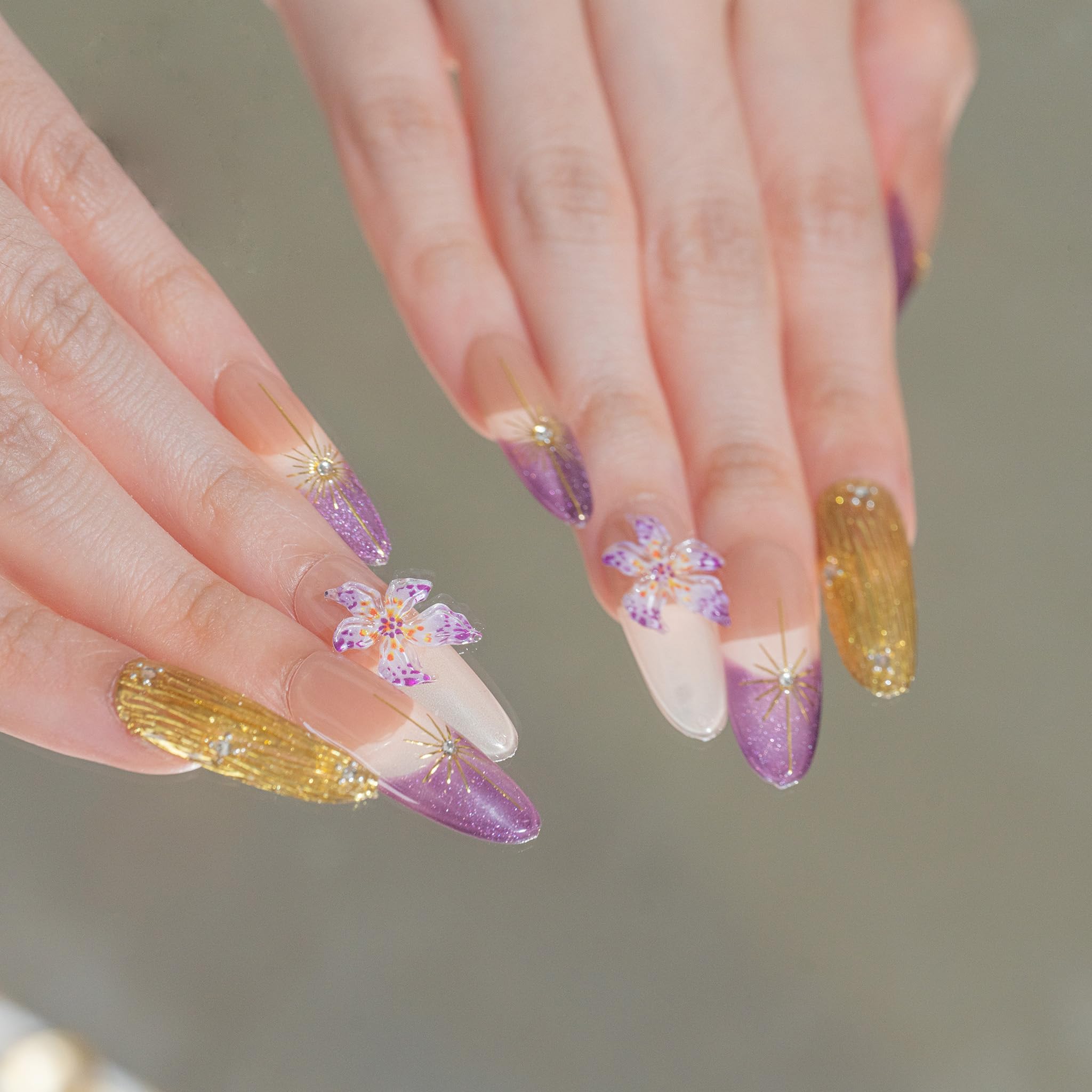 【送料無料】Sun&Beam Nails 手作り ネイルチップ ミディアム ロング オーバル 肌色 つけ爪 グリッター キラキラ おしゃれ デザイン 付け爪 10枚入 (#176 XS) 色：#222、サイズ：M
