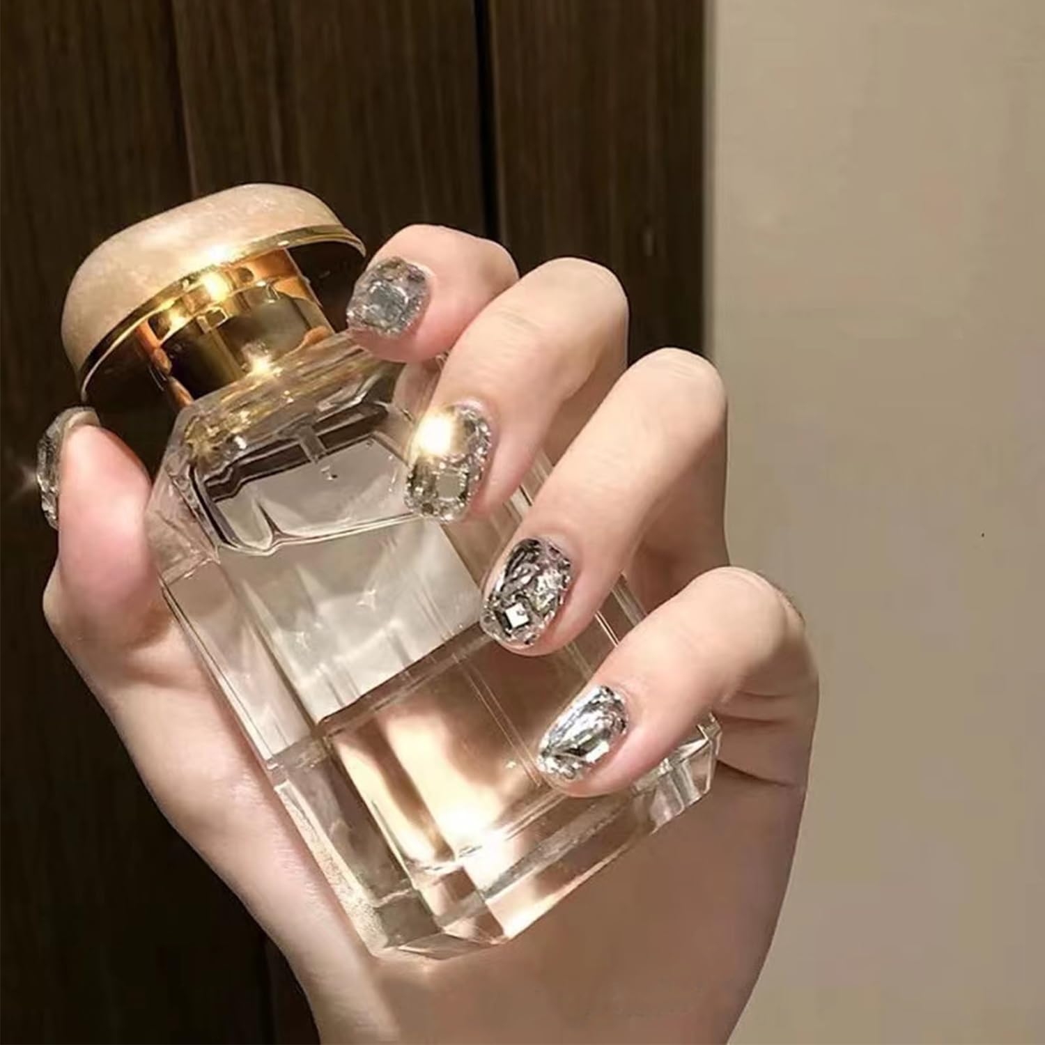 【送料無料】「ネイルチップ 3d型」XUZOO 24枚 ネイルチップ 付け爪 3D爪 立体的 短め 長め かわいい おしゃれ 人気 ネイルチップ ネイルシール つけ爪 ネイルツール 両面テープ付き 色：マルチカラー