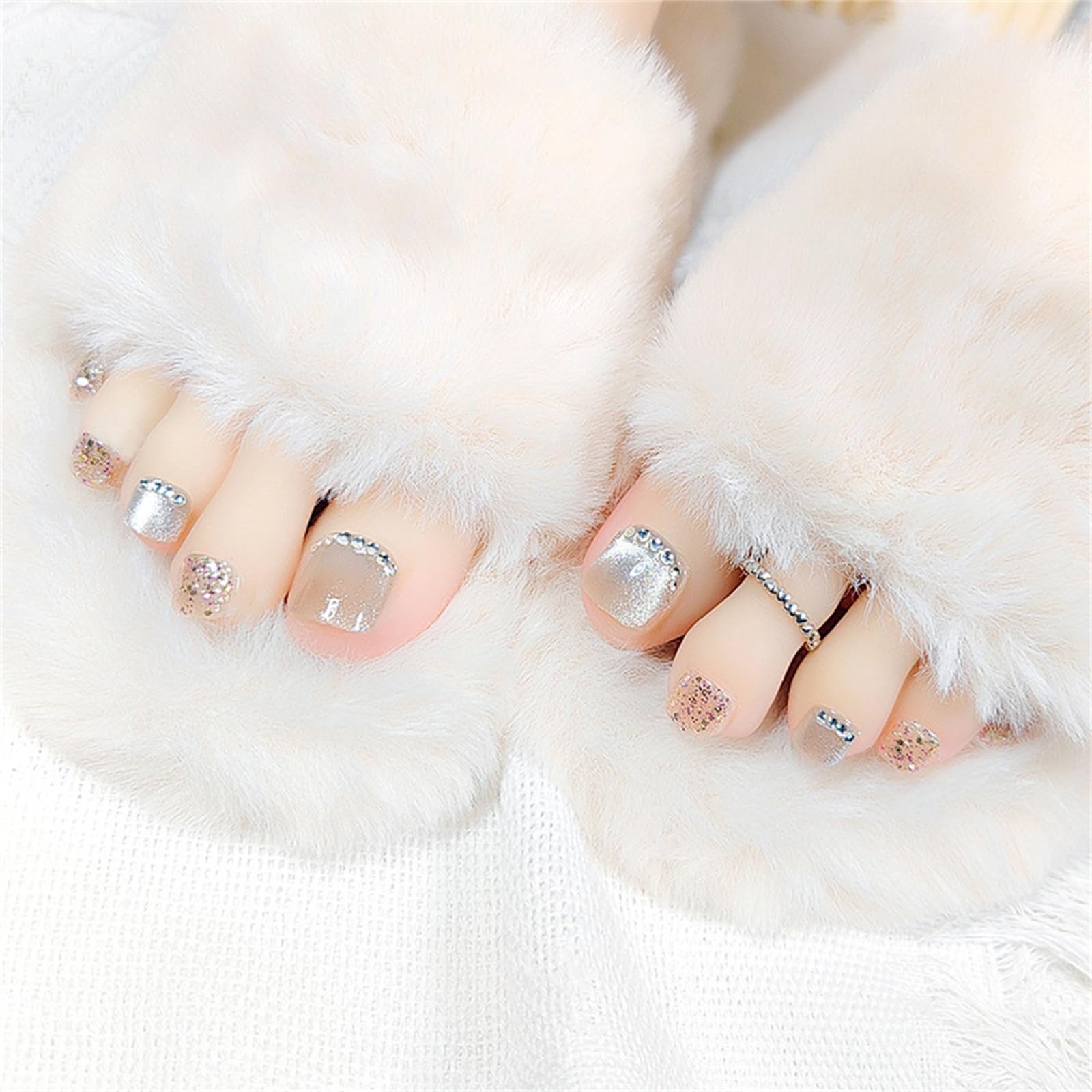 【送料無料】ネイルチップ 足 ネイルシール つけ爪 24枚入 可愛いチップ ジェルネイル ネイルシール 蝶々 花 キャッツアイ デザインつけ爪 繰り返し使える 韓国 人気 ネイル用品簡単に貼る 夏にキラキラ 結婚式 成人式 足用ネイル 両面テープ48枚付き 色：キャッツアイ