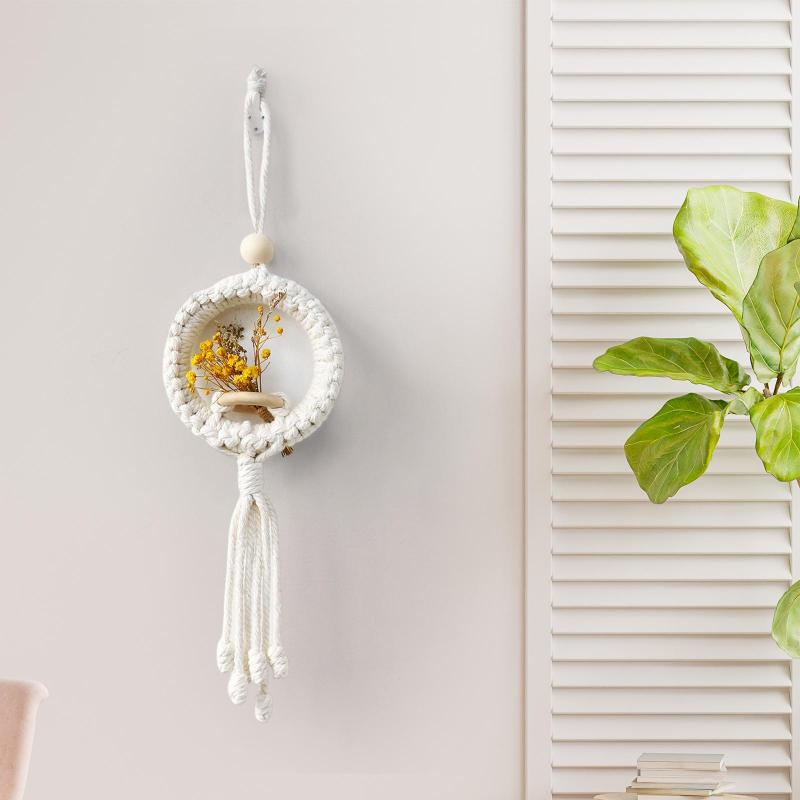 手織りマクラメ壁掛けモダンな飾りフラワーアレンジメント背景