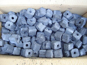 送料込み(一部除く)国産富士オガ炭約1-5cm20kg(10kg×2箱)【木炭】【燃料】【水火鉢】【火鉢】【暖房】【七輪】【囲炉裏】【おがすみ】 通販格安セール情報 楽天 通販