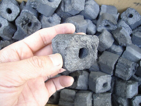 お試し少量!バーベキュー・火鉢に国産 富士オガ炭約1-5cm 2kg※玄人専用です。