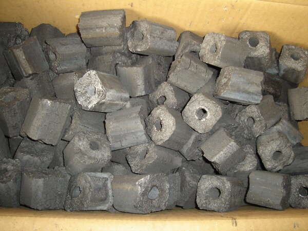 国産富士オガ炭(おがたん)10kg約3-6cm」【木炭】【燃料】【水火鉢】【火鉢】【暖房】【七輪】【囲炉裏】【おがすみ】 【愛媛百貨店】通販格安セール情報 楽天 通販