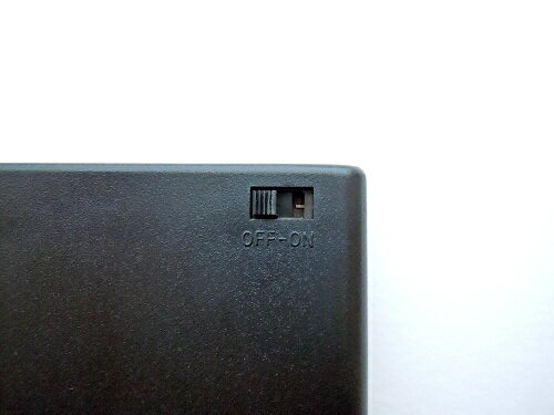 各社〓電池ボックス単3×4本用(フタ付プラスチック・スイッチ付）〓SBH341AS