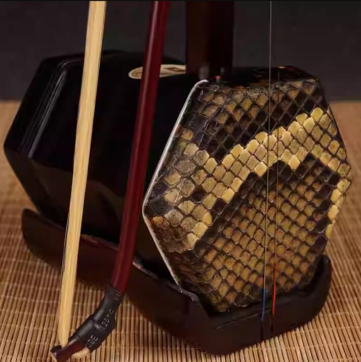 アイクの壱番shopの二胡 楽器 二胡 胡弓 未使用 セミハードケースセット｜アングル2