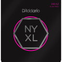 D’Addario NYXL SeriesD'Addarioから、新素材の新しいエレキギター弦、NY XLシリーズが発売。従来の製品よりも強度が30%アップ、ピッチの安定性、耐久性ともに大きく進化した次世代の弦です。素材となる高炭素合金(high-carbon steel alloy)の選定、伸線工程の見直し、耐食性スズめっきコーティングの改良が加えられました。透磁率が6%アップし、2-5kHz帯のアウトプット増、よりパンチの効いた、クランチ感のあるサウンドとなっています。D'Addario社のホームタウンであるニューヨークの名前を持つこの弦は、常に新しく、より優れた製品を世に出すべく、製品開発に力を入れてきたD'Addarioの歴史とプライド、実績の集大成です。■ゲージ・09-42イケベカテゴリ_弦・アクセサリー・パーツ類_エレキ弦_D’Addario_新品 JAN:0019954905576 登録日:2014/04/24 エレキギター弦 ギター弦 エレキ弦 ダダリオ