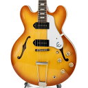 USA製のEpiphone Casino!!!60年代ブリティッシュ・インヴェイジョン期を象徴するアーチトップ！メイド インUSA！1961年の発売開始以来、ポール・マッカートニー、ジョン・レノン、ジョージ・ハリスン、キース・リチャーズ、レイ・デイヴィス、デイヴ・デイヴィス、ポール・ウェラーなど、数多くのミュージシャンに愛用されてきたEpiphone Casinoが米国製で50年以上の時を経てついに復活。USAエピフォン・コレクションの新しいカジノは二種類のフィニッシュを用意。クラシックなメイプル材とポプラ材によるボディをベースに、ロイヤルタン・ニトロセルロースラッカー仕上げ（ニッケル・ドッグイヤーGibson USA P-90搭載）とヴィンテージ・サンバースト・ニトロセルロースラッカー仕上げ（ブラック・ドッグイヤーGibson USA P-90搭載）をラインアップ。USA コレクション・Epiphone Casinoには、Orange DropコンデンサとGibson USA P-90 Dogearシングルコイルピックアップが搭載され、エレクトロニクス部はハンドワイヤリングにより結線されています。工場出荷時の弦はギブソン・ストリングズが採用されています。S/N 219330157Weight≒2.87kgBody Shape : CasinoBody Material : 3-ply Maple/Poplar/MapleTop : 3-ply Maple/Poplar/MapleBack : 3-ply Maple/Poplar/MapleBracing : Quarter Sawn SpruceBinding : Single-ply CreamNeck Material : Solid MahoganyProfile : Rounded CScale Length : 24.75 / 628.65mmFingerboard Material : Indian RosewoodFingerboard Radius : 12Number Of Frets : 22Frets : Medium JumboNut Material : Graph TechNut Width : 1.69 / 42.85mmInlays : Acrylic ParallelogramHardwareFinish : NickelTuner Plating : NickelBridge : ABR-1Tailpiece : Thinline TrapezeTuning Machines : Vintage DeluxePickguard : White (Casino) Three-ply White/Black/White/Black pickguard with Epiphone logoTrussRod : AdjustableTruss Rod Cover : Bullet shaped; 2-layer (B/W); Vintage E in WhitePickup Covers : Black (Royal Tan) Nickel (Vintage Sunburst)ElectronicsNeck Pickup : Gibson USA P-90 DogearBridge Pickup : Gibson USA P-90 DogearControls : 2 volume， 2 tone， hand-wired with Orange Drop(R) capacitorsPickup Selector : 3-way toggleOutput Jack : 1/4Strings Gauge .010， .013， .017， .026， .036， .046エピフォンハードケース付属イケベカテゴリ_ギター_エレキギター_Epiphone_アーチトップ_新品 JAN:4580568413710 登録日:2023/09/15 エレキギター エピフォン セミアコ フルアコ