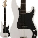 Fender Made in Japan Traditionalフェンダーの伝統的な楽器製作の美学と日本の洗練されたクラフトマンシップを融合することで導き出されたMade in Japan Traditionalシリーズ。フェンダーの正統なDNAが、確かなMade in Japanクオリティで蘇ります。Made in Japan Traditional 60s Precision Bassはグロスフィニッシュのバスウッドボディを採用。20本のヴィンテージスタイルフレットを装備した9.5インチラジアスのUシェイプメイプルネックがTraditionalシリーズならではのクラシカルな演奏性を提供します。4サドル式ヴィンテージブリッジ、そしてTraditionalシリーズのために選定されたオリジナルピックアップはリアルで音楽的なヴィンテージトーンを奏でます。細めに設計されたナット幅は日本のプレイヤーにも弾きやすい仕様となっています。堅実なギタークラフトマンシップと、プレイヤーのニーズに柔軟に対応する答えが、本シリーズに反映されています。【旧仕様との変更点】・ボディ/ネックデザインをUSデータに基づき変更・カラーをUSカラーに合わせて調色・ピックガード材をUS製品材料を元に再構築・P.UにAlnico 5を全製品に採用、よりVintageサウンドに近くなりました・ヘッドロゴをトップコート下に変更し、デザインもUSデータを元に変更・ナット幅、指板ラジアスを変更※画像はサンプルです。製品の特性上、杢目・色合いは1本1本異なります。Body Material: BasswoodBody Finish: Gloss PolyesterNeck: Maple， U ShapeNeck Finish: Gloss UrethaneFingerboard: Rosewood， 9.5 (241 mm)Frets: 20， VintagePosition Inlays: Pearl DotNut (Material/Width): Bone， 1.650 (42 mm)Tuning Machines: Vintage-StyleScale Length: 34 (86.36 cm)Bridge: 4-Saddle Vintage-StylePickguard: 3-Ply BlackPickups: Vintage-Style Split Single-Coil Precision Bass (Middle)Pickup Switching: NoneControls: Master Volume， Master ToneControl Knobs: Knurled Flat-TopHardware Finish: Nickel/ChromeStrings: Nickel Plated Steel (.045-.105 Gauges)ソフトケース付属イケベカテゴリ_ベース_エレキベース_Fender Made in Japan_Traditional Precision Bass_新品 JAN:0885978483747 登録日:2020/04/27 エレキベース フェンダー ふぇんだー フェンダージャパン フェンジャパ フェンダーJ プレべ プレシジョンベース