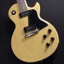 大人気のTV Yellowカラー！！ 1957 Les Paul Special Single Cut Reissue TV YellowのVOS仕様が入荷！長きに亘り培われた高い製作技術と飽くなき探究心、厳選されたマテリアルにより至高のエレキギター・ベースを製作するために1993年に立ち上げられたGibson Custom Shop。現在もなお昔ながらのハンドクラフト製法と、徹底的に追求したヴィンテージの知識から製作されたカスタムショップ・ラインナップは、他所の追従を許さないほどの見事な作りとなり、プレイヤーの内に秘めるインスピレーションを際限なく沸き立たせてくれる最高の愛機となるでしょう。昨今のGibson Cusotom ShopモデルというとMurphy Labによるエイジング加工が定番となっておりますが当モデルはVOS塗装となっておりウェザーチェックなどが入っていない艶を抑えたグロス仕上げとなっております。金属パーツはサビやくすみを再現しているためウェザーチェックやエイジング加工がお好みでない方には見逃せないオススメの一本となります。通常の1957 Les Paul Specialは「50s Rounded Medium C-Shape」を採用しておりますが今回の当モデルは59年仕様の「Authentic ’59 Medium C-Shape」を採用しており太すぎず細すぎず、現代的なプレイスタイルにも対応できる仕上がりとなっております。また日本国内限定仕様でLower Logo（ヘッドのGibsonロゴが通常よりも低い位置にプレイス）を採用しており、マニアの心をくすぐる一品となっております。本機の重量は3.79kgと軽めの取り回しやすいウェイト！アンプをつなぐ前から生鳴りで楽しませてくれます。軽めながらも鳴りは素晴らしく、P-90特有のキレのよいバイト感と個体がもたらす豊かなトーンバランスは本機でしか味わえない絶品サウンドをご体感頂けることでしょう。新たに搭載されたバンブルビータイプのペーパーオイルコンデンサーやヴィンテージカーブを追及した500KのCTSポットを装備。通常仕様の500kΩポットに比べてボリュームを絞っても極端に高域が削られず、手元の操作でクリーンサウンドからドライブサウンドまでを自在に操ることができます。10〜6のメモリまでは歪みが維持され、6〜1にかけて滑らかにダウンしていくので、ボリュームコントロールの長さによって表情豊かなプレイを可能にしています。細部にまでヴィンテージに拘りを持ったGibsonが送る最新スペックは、あなたのギターライフをより豊かにしてくれること間違い御座いません！！是非お手にとってご体感ください！■Weight≒3.79kg■S/N: 7 31406【SPEC】Body: 1pc Mahogany， Hide Glue FitNeck: 1-Piece Mahogany with Long Neck TenonFingerboard: Dark RosewoodProfile: Authentic ’59 Medium C-ShapeFrets: Historic Medium-JumboNut: NylonTailpiece: WraparoundMachinehead: Kluson Strip with White ButtonsPickups: Custom Soapbar P-90Controls: 2 volume 、2 tone 、3-way switchカスタムショップ・ブラウン・ハードケース、認定書、他付属イケベカテゴリ_ギター_エレキギター_Gibson_Custom Shop_新品 JAN:4570155997563 登録日:2023/10/11 エレキギター ギブソン カスタムショップ