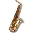 // Forestone Alto Sax GX COLORS //GXシリーズは非常に高い品質基準が設定されています。 特にメカニック構造にこだわり、色彩豊かで自由自在な暖かい音色を奏でます。管体にはキーポストの接地面の板を小さくすることにより、頑丈さを残しつつ楽器の振動を妨げないよう設計されたハイブリッドポスト構造を導入。ネックにはFVCT (超低温処理)が施されており、他のサックスよりも反応の良さを感じていただけます。 GXシリーズは反応がとても速く、Pisoni社のパッド、白蝶貝を使用し、美しい手彫りが施されています。新たに登場したCOLORSは、二番管(ボディ)にコニャックラッカー、ネックとベルに銀メッキを採用。これまでに見た2トーンカラーのサックスの中でも珍しい仕上げの組み合わせをしており、反応が良く、明るくエネルギッシュな鳴りのよさが際立った個性的なモデルに仕上がっています。■仕様・調子：E♭・材質：イエローブラス・仕上げ：ネック・ベル/銀メッキ、二番管/コニャックラッカー・ネック：ジャズタイプ・タンポ：Pisoni Pad・彫刻：あり・特殊処理：超低温加工処理（ネックのみ）■付属品・Bropro製セミハードケース、・プラグキャップ・メーカー保証書・ウインドブロスオリジナルクロス※付属品は予告なしに仕様が変更される場合がございます。予めご了承下さい。※マウスピースやその他お手入れ用品などのアクセサリーは別途お買い求めくださいませ。イケベカテゴリ_サックス_アルトサックス_FORESTONE_新品 登録日:2024/03/14 サックス アルトサックス フォレストーン