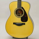 YAMAHA ACOUSTIC GUITAR L SERIES昔ながらの技工と構造を持つ「Lシリーズ」は、現代のギタリストの要求を満たし、且つ超えるギターを生み出すために、ヤマハのアコースティック楽器設計が長年培ってきた伝統をもとに制作されています。トラディショナルなスタイルと精巧な貝のインレイを特長とし、バランスのとれた音質、高い演奏性、幅広いダイナミックスレンジを実現しました。ステージ演奏では、高品質のピックアップが演奏の細部に至るニュアンスをとらえ、想像力を掻き立てます。A.R.E. [Acoustic Resonance Enhancement]とは、ヤマハが独自に研究・開発した木材改質技術です。ギターのボディ材にこの技術を施すことで、長年弾き込まれたような豊かな鳴りを実現します。薬品類を一切使わず、温度、湿度、気圧を高精度に制御することにより、製材後長期間を経た木材の経年変化と同様の変化を短期間で生みだすことによって音の伝達と振動効率を上げ、中低音成分の伸びの促進と高音成分の立ち上がりの増大や減衰の高速化を実現します。このため、バランスが良く耳障りな倍音成分の少ない、熟成された温かみのあるサウンドが得られます。◆ YAMAHA LS16 ARE側裏板にローズウッド単板、表板には厳選されたイングルマンスプルースを採用。新しくデザインされたブレイシングとA.R.E(Acousutic Resonance Enhancement)処理により、豊かで温かみのあるサウンドに加え、開放的な鳴りを維持しつつも、バンドの中に自然と溶け込む優れたトーンバランスを再現します。また、新たに設計された握りやすいネック形状や、パッシブタイプのピックアップにより、高い演奏性を実現します。主な特徴・スモールボディ仕様・表板はA.R.E.を施したイングルマンスプルース単板を採用・裏側板はローズウッド単板を採用・高い演奏性を実現する新ネック形状・5層構造ネック搭載・パッシブタイプピックアップ搭載※画像はサンプルです。製品の特性上、杢目、色合いは一本一本異なります。胴型: スモールボディタイプ胴厚: 100mm〜120mm表板: イングルマンスプルース単板(A.R.E.)裏板: ローズウッド単板側板: ローズウッド単板棹: マホガニー＋ローズウッド5プライ指板: エボニー下駒: エボニー弦長: 650mm指板幅（上駒部/胴接合部）: 44mm/55mm糸巻: ゴールドペグ(TM29G)塗装: ウレタン塗装・グロス仕上げピックアップ＆コントロール: パッシブタイプピックアップライトケース付属イケベカテゴリ_アコースティック／エレアコギター_エレクトリックアコースティックギター_YAMAHA_L SERIES_新品 JAN:4957812547758 登録日:2021/12/20 エレアコ ヤマハ やまは