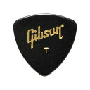 Gibson GROSS BLACK WEDGE STYLE スタンダード中のスタンダード・ピック。古今変わらず愛されているのは、極めて実用性が高い為。余計な装飾も無く、キラリと輝くメーカーロゴがギブソン純正の証です！ ■仕様:・オニギリ型/シン※画像はイメージです。仕様は予告無く変更となる場合がございます。予めご了承ください。イケベカテゴリ_弦・アクセサリー・パーツ類_ピック_Gibson_新品 JAN:4580228732793 登録日:2014/06/17 ピック ギターピック ギブソン ぎぶそん