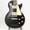 指板サイドバインディング部全体に割れがあるため一本限りの大特価！Gibson Les Paul Standard '50s Custom Color SeriesCustom Color Seriesは、1960年代のギブソンのクラシカルなカスタムカラーと、近年のリミテッドランに採用された人気カラーからインスピレーションを得て誕生したモデルであり、ギブソンファンの皆様に、エキサイティングなカラーのレスポール・スタンダードをお届けします。ギブソンの定番モデル「レスポール・スタンダード」が入荷！コチラは、プレーンメイプルトップ、マホガニーバックを採用したクラシックな50'sルックスモデルです。ウエイトリリーフを施さないソリッドボディを採用、ネックシェイプは程よいグリップ感のある50s Vintageを採用しています。キャビティはトラディショナルモデルと同様に、基盤を使わず配線されており、コンデンサーはオレンジドロップが使われております。サウンドの要であるピックアップには、バーストバッカー1&バーストバッカー2を搭載。野太いクリーントーンはもちろん、歪ませても無骨でありながらもバランスの良いドライブサウンドを奏でてくれます。ギブソン王道のロックサウンドを求めるギタリストには是非ともオススメの1本です。是非この機会をお見逃しなく！Weight≒4.46kgBodyMaterial: MahoganyTop: Plain MapleWeight Relief: NoneNeckNeck: MahoganyProfile: 50s VintageNut width: 1.695 / 43.05mmFingerboard: Indian RosewoodScale length :24.75 / 628.65mmNumber of frets: 22Nut: Graph TechInlay: Acrylic TrapezoidsHardwareBridge: ABR-1 Tune-O-MaticTailpiece: Aluminum Stop BarTuners: Vintage Deluxe with Keystone ButtonsPlating: NickelElectronicsNeck Pickup: Burstbucker 1Bridge Pickup: Burstbucker 2Controls: 2 Volumes， 2 Tones & Toggle Switch (Hand-wired with Orange Drop Capacitors)ハードケース付属イケベカテゴリ_ギター_エレキギター_Gibson_Les Paul Models_アウトレット JAN:4570155995965 登録日:2024/04/08 エレキギター ギブソン レスポール