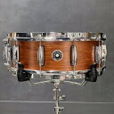 Brooklyn Snare Drumブルックリン、ニューヨークという場所とグレッチドラムとの歴史は深く、Gretsch Brooklyn Seriesはニューヨークの個性が色濃く反映されたシリーズです。サウスカロライナ州リッジランドの工場でハンドメイドされ、パンチーかつクラシックで暖かみのあるGretschの伝統を受け継ぐ特有なトーンが特徴です。6プライの北米産メイプル/ポプラを採用したシェルは、USA Custom Seriesより僅かに厚みを持って作られ、ベアリングエッジを30度に仕上げております。シェル内部はGretsch特有のSilver Sealer仕上げ。Brooklynシリーズオリジナル・ラベルが貼られ、品番とシリアルナンバーが入り識別されています。シリーズ独自の個性が詰まっており、タムとスネアは厚さ3.0mmの「302」ダブルフランジフープによって、オープンでアンビエントな新しいグレッチトーンを生み出します。＜スペック＞サイズ：14×5.5シェル：6ply North American Maple/Poplar/Maple，Silver Sealer Interiorsフィニッシュ：Satin Mahogany (SM)ベアリングエッジ：30°フープ：302 Double Flange Hoop 10-holeラグ：G5472 Double Ended Lugストレイナー：G5375&5379 Lightning Throw-offエンブレム：Brooklyn Round Badgeスネアワイヤー：G5418 20-strandドラムヘッド：Permatone CS Coated (White Reverse Dot)，Permatone Snareside by Remo付属品：ソフトケース、チューニングキー※店頭にて展示、試打を解禁しております為、細かい傷や汚れ、打痕等が発生する場合がございます。予めご了承くださいませ。イケベカテゴリ_ドラム_スネア_GRETSCH_新品 JAN:4534853048330 登録日:2023/07/27 スネア スネアドラム グレッチ