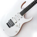 EMGピックアップ搭載の日本製 RG！！Made in Japanならではの品質、プレイアビリティで完成されるIbanezの上位モデル「Prestige」シリーズから、SSH配列のEMGピックアップを搭載したRGモデル「RG5440C」が登場致しました。ふくよかなミッド・ローを持つアフリカン・マホガニーのボディは、トップとバックでカラーを塗り分けや外周のホワイト・バインディングのなど、上位グレードらしく高級感を感じられるルックスに仕上がっております。5pcのメイプル材と硬質なウェンジ材とで構成した「Super Wizard HP」シェイプのネックは、Ibanezならではの極薄ネック・シェイプとなっており、よりテクニカルな演奏を可能とするとともに、指板に採用されるマカッサルエボニー材との組み合わせにより、硬質でアタック感のあるサウンドを生み出します。また、指板サイドには高性能蓄光素材を使用したLuminlayのサイド・ポジション・マークが使用されておりますので、暗転したステージでもしっかりとポジションを確認することが可能です。フレットには優れた耐久性を持つことで減りに強くメンテナンス製にも優れたステンレスフレットが採用され、長期的にフレット・コンディションが安定するとともに、ステンレスフレット特有の音の立ち上がりが早く、コード弾きでの分離の良さを持つサウンドも生み出します。このモデルの大きな特徴でもある搭載のEMGピックアップは、フロントとミドルには、「EMG SA」、ブリッジに「EMG 81」の組み合わせとなっております。レンジの広さ、ダイナミクス、低ノイズ、粒の揃ったアタック感などアクティブピックアップならではのサウンドを生み出します。トレモロ・ユニットには多くのアーティストからも愛用されるIbanezオリジナル・トレモロ、Lo-Pro Edgeトレモロ・ブリッジを使用。ロー・プロファイルを追求しユニットを極力低く、またファイン・チューナーを後方に配置し設計することで、演奏時に手が当たりチューニングが狂う可能性を抑えています。※画像はサンプルです。製品の特性上、杢目、色合は個体ごとに異なります。Neck Type: Super Wizard HP 5pc Maple/Wenge neckBody: African Mahogany bodyFretboard: Bound Macassar Ebony fretboard w/Off-set Mother of Pearl dot & Luminlay side dotsFret: Jumbo Stainless Steel frets w/Prestige fret edge treatmentBridge: Lo-Pro Edge tremolo bridgeNeck Pickup: EMG SA(S) neck pickupMiddle Pickup: EMG SA(S) middle pickupBridge Pickup: EMG 81(H) bridge pickupControls: 1 Volume， 1 Tone， 5-way lever switchMachine Head: Gotoh machine headsHardware Color: ChromeString gauge: .009/.011/.016/.024/.032/.042Neck DimensionsScale: 648mm/25.5Width at Nut: 43mmWidth at Last Fret: 58mmThickness at 1st: 17mmThickness at 12th: 19mmRadius: 430mmRハードケース付属◆Color:・PW (Pearl White)イケベカテゴリ_ギター_エレキギター_Ibanez_新品 JAN:4549763335098 登録日:2023/11/26 エレキギター アイバニーズ イバニーズ