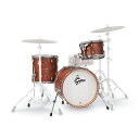 Catalina Club 3pc Drum KitCatalina Club シリーズは、Gretsch の伝統的なサイズ構成のドラムセットで、なめらかなクラシックトーンと、現代的なハードウェアの革新とが融合されています。バスドラムを深さ14インチに設定し、ウォームでパンチの効いたヴィンテージトーンを生み出します。ハードウェアコンポーネントは、刺激的で進歩的な個性を注ぎ込みながら、シリーズに独特の「新しい Gretsch さ」を加えています。円形の「ガスキャップ」バスドラム・マウントプレートと Mini GTS マウントシステムから、軽量化されたタムマウントブラケットとT-ウイングボルトまで、ドラマーフレンドリーなスペックです。ドラムシェルにはマホガニーを採用、30度ベアリングエッジ、ナチュラルインテリアの仕様。タムとスネアには、1.6mm トリプルフランジフープを搭載しています。＜セット内容＞Bass Drum：18×14Floor Tom：14×14Tom Tom：12×8Single Tom Holder＜スペック＞Color：Satin Walnut GlazeShell：7ply MahoganyBearing Edge：30°Tom Hoop：1.6mm Triple Flange HoopTom Mount：Mini GTS Mount SystemFloor Tom Leg：10.5mm LegEmblem：Round Style Catalina BadgeDrum Head：Gretsch by Remo※こちらはメーカーからのお取り寄せ商品となります。在庫状況によってお届けまでにお時間を頂戴する場合がございます。納期につきましてはお気軽にお問い合わせくださいませ。※画像はイメージです。セット内容以外の商品（スネアドラム、シンバル、タムホルダー以外のハードウェア）は別売となります。イケベカテゴリ_ドラム_ドラムセット_GRETSCH_新品 JAN:0019239393029 登録日:2021/03/05 ドラムセット ドラムキット グレッチ