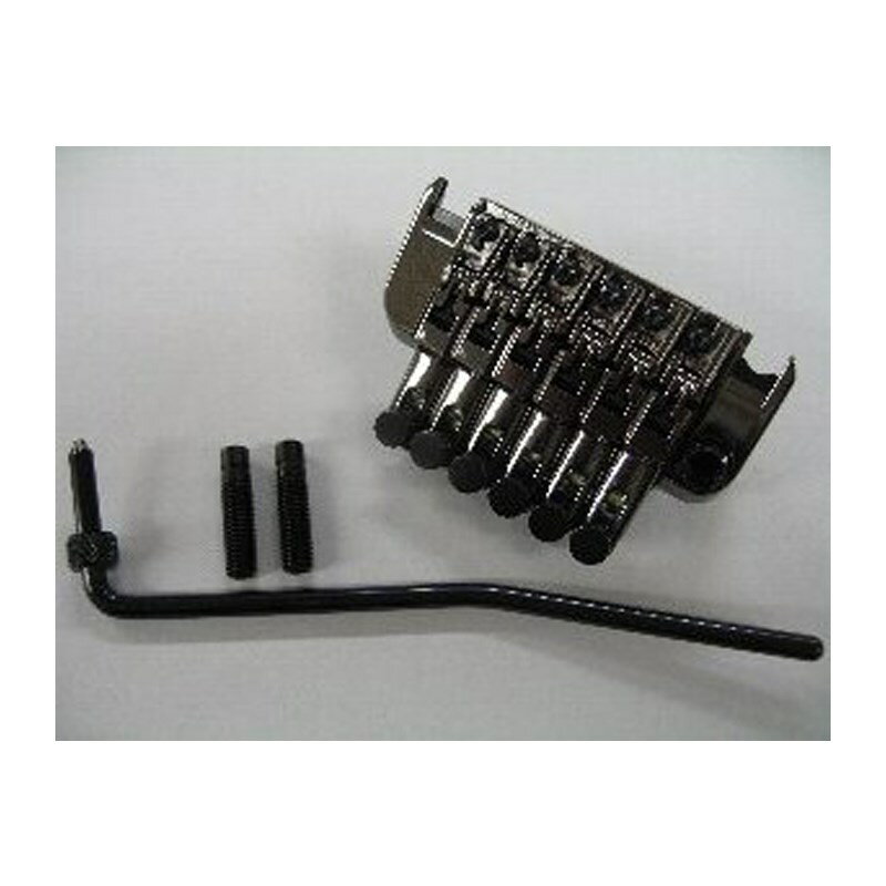 Edge-Zero II spring hook ver用ブリッジアッセンブリー。◆内容物・Tremolo arm（2TRX5BD001）・Arm torque bush（2TRX5BD010）・Arm torque adjustment screw cap（2TRX5BD009）・Saddle（2TRX5BD004）・String holder block（2TRX5BA015）・String stopper（2TRX5BA016）・saddle holding（2TRX5BA001）・Fine tune（2TRX5BA002）・fine tune bolt（2TRX5BA017）・Fine tune bolt stopper ring（2TRX5BA018）・Arm socket（2TRX5BD007）・Arm socket cover（2TRX5BD008）・arm socket fix（2TRX5BD012）・Washer for arm socket fix bolt（2TRX5BD013）・Stud screw（2TRX5BA004）・Stud lock（2TRX5BA005）◆カラー：コスモブラック◆主なIbanezモデルJEM77P / JIVA10 / KIKO10P / RG420PB / RG450DX / RG470FM / RG470QMD / RGIR20E / S520 / S570AH / S670QM / S770MF / S770PB / STM3 etc...※全てお取り寄せパーツとなります。御発注頂いてから約10日前後の納期でございます。※お取り寄せパーツの為、時価になります。御発注頂く時期によって価格が変動する場合がございます。御了承下さい。※お取り寄せパーツの為、御発注頂いてからのキャンセル、返品はできかねます。御了承下さい。イケベカテゴリ_弦・アクセサリー・パーツ類_パーツ_Ibanez_新品 JAN:2500040017320 登録日:2022/10/23 アイバニーズ イバニーズ