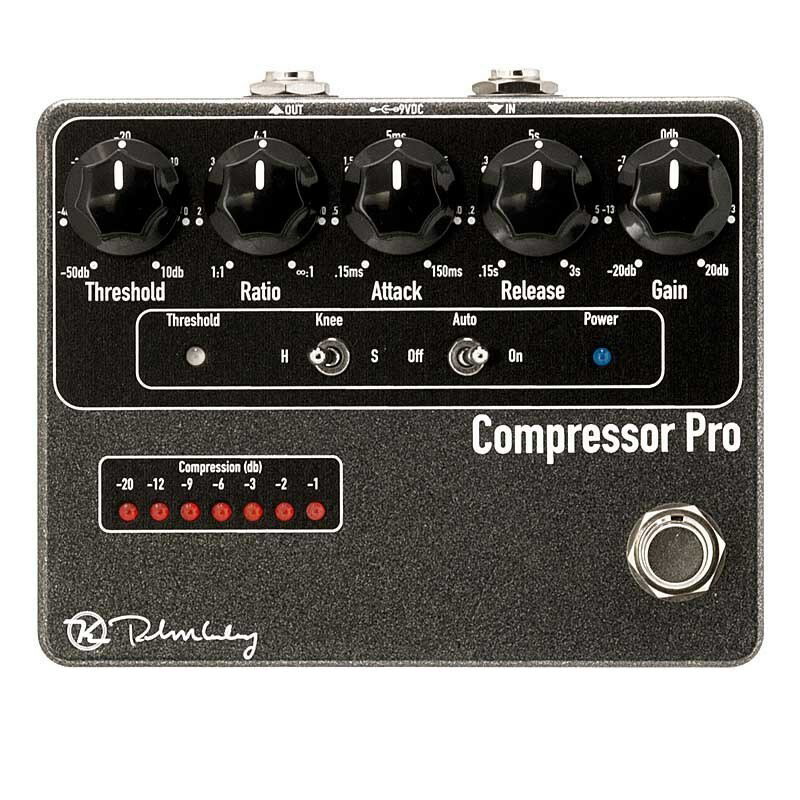 Keeley Compressor ProCompressor Proはスタジオ・クオリティのコンプレッサーをコンパクトサイズに詰め込んだコンプレッサーです。幅広い信号に対応しており、ギターはもとよりベースやキーボード、ドラムなどにも使用することが出来ます。またアタックやリリースのコントロールに加え、ハードニーとソフトニーを選べるなど充実したコントロールを装備しており、細かくサウンドを調整できるようになっています。あのビリーシーンが愛用中と、ベーシストにもオススメの一台です！※生産時期によりデザイン、ツマミ等外観が異なる場合がございます。Specification■Control : Threshold、Ratio、Attack、Release、Gain、Threshold Led、Knee SW、Auto SW、Compression(db)■True-Bypass Switching■SIZE : W120 x H94 x D35 (mm) ＊突起物含まず■Weight :約380g■消費電流 :約50mA■9V DC Port※ACアダプターを使用する際は、出力の安定したセンター・マイナス・タイプのアダプターをご使用ください。※この商品は電池での駆動はできません。別途アダプターやパワーサプライをご購入ください。イケベカテゴリ_エフェクター_コンパクトエフェクター_keeley_Compression_新品 JAN:4580210700618 登録日:2015/05/15 エフェクター コンパクトエフェクター ストンプボックス キーリー きーりー