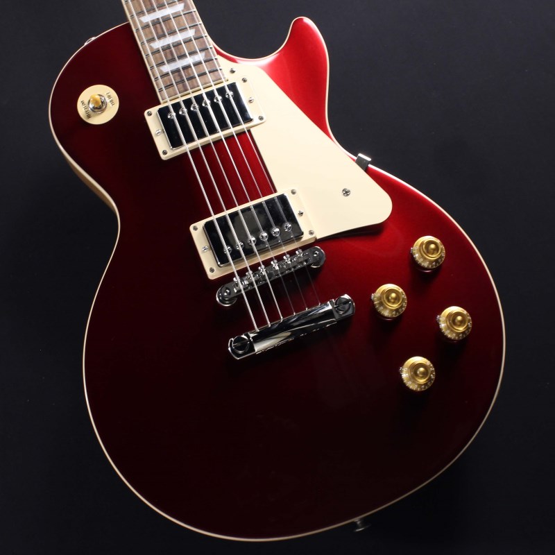 Gibson Les Paul Standard 50s Custom Color SeriesCustom Color Seriesは、1960年代のギブソンのクラシカルなカスタムカラーと、近年のリミテッドランに採用された人気カラーからインスピレーションを得て誕生したモデルであり、ギブソンファンの皆様に、エキサイティングなカラーのレスポール・スタンダードをお届けします。ギブソンの定番モデル「レスポール・スタンダード」が入荷！コチラは、プレーンメイプルトップ、マホガニーバックを採用したクラシックな50'sルックスモデルです。ウエイトリリーフを施さないソリッドボディを採用、ネックシェイプは程よいグリップ感のある50s Vintageを採用しています。キャビティはトラディショナルモデルと同様に、基盤を使わず配線されており、コンデンサーはオレンジドロップが使われております。サウンドの要であるピックアップには、バーストバッカー1&バーストバッカー2を搭載。野太いクリーントーンはもちろん、歪ませても無骨でありながらもバランスの良いドライブサウンドを奏でてくれます。ギブソン王道のロックサウンドを求めるギタリストには是非ともオススメの1本です。是非この機会をお見逃しなく！#220530265約4.2kgBodyMaterial: MahoganyTop: Plain MapleWeight Relief: NoneNeckNeck: MahoganyProfile: 50s VintageNut width: 1.695 / 43.05mmFingerboard: Indian RosewoodScale length :24.75 / 628.65mmNumber of frets: 22Nut: Graph TechInlay: Acrylic TrapezoidsHardwareBridge: ABR-1 Tune-O-MaticTailpiece: Aluminum Stop BarTuners: Vintage Deluxe with Keystone ButtonsPlating: NickelElectronicsNeck Pickup: Burstbucker 1Bridge Pickup: Burstbucker 2Controls: 2 Volumes， 2 Tones & Toggle Switch (Hand-wired with Orange Drop Capacitors)ハードケース付属イケベカテゴリ_ギター_エレキギター_Gibson_Les Paul Models_新品 JAN:4570155995972 登録日:2024/02/06 エレキギター ギブソン レスポール