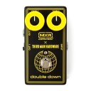 Jack White（ジャック・ホワイト）が主宰するThird Man HardwareとMXR CUSTOM SHOPのコラボレーションペダル！MXR Double Downは、2台のMXR Micro Ampを1つのペダルに内蔵したシグナル・スプリッター / ブースター・ペダルです。ギターからの信号を2つの出力に分けるシグナル・スプリッター機能をもち、各出力は独立したゲインコントロールにより最大+26dBのブーストが可能。ブースターの心臓部にはMicro Ampの回路をそのまま採用し、クリーンでハリのある伝統のMXRサウンドを完全継承。ジャック・ホワイトのように2台のアンプを駆使して積極的に音作りをするギタリスト必携のペダルです。本体左横のフェイズスイッチでOUT2の位相を反転させることができ、2台のアンプの使用時に逆相になることを防ぎます。本体右横のスイッチでバッファード・バイパス、トゥルー・バイパスを切替可能。イケベカテゴリ_エフェクター_ワウペダル_MXR_アウトレット JAN:0710137130814 登録日:2024/03/07 エフェクター ワウペダル ワウワウ ワウ