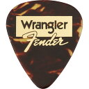 Fender(R) x Wrangler(R) Tortoiseshell Picksは、クラシックな351シェイプで、すべての演奏スタイルやテクニックに最適です。握りやすく、丸みを帯びた形状は弦のノイズを軽減します。このピックは、伝統的な感触とウォームで音楽的な音色を持つピック素材であるセルロイド製です。カントリーミュージックとロックンロールのイメージをあわせ持ったアイコニックなデニムブランド、Wrangler(R)とのコラボレーションは、何十年にもわたって大胆なアティチュードを備えたアーティストたちのスタイルを形成してきたデニムに敬意を表しています。2つのアメリカの伝統的なブランド、Fender(R)とWrangler(R)のアクセサリーラインは、ロックンロール文化の自己表現と独立心に根ざし、あらゆるスタイルとパフォーマンスにフィットするようデザインされたコレクションをラインナップしています。細部にまでこだわった各製品は、両ブランドを象徴するタイムレスなトリビュートであり、本物のWrangler(R)素材を採用しています。・8枚セット・ゴールド箔押しのコラボレーションロゴ・クラシックなべっ甲柄、セルロイド製・351ピックシェイプ・厚さ：Medium (.71mm)イケベカテゴリ_弦・アクセサリー・パーツ類_ピック_Fender USA_新品 JAN:0717669558482 登録日:2023/04/06 ピック ギターピック フェンダー ふぇんだー