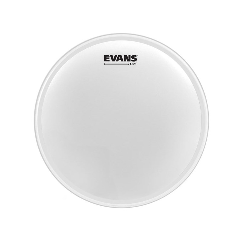 【EVANS UV1 Drum Heads】＜UV1 は長い年月の研究と実験、開発の成果です！＞多様性と耐久性を飛躍的に高めることを目的としてデザインされ、最新の技術や思想を盛り込んだ、UV1ドラムヘッドは、エバンス独自のUV 硬化コーティング技術と新フィルム、そして、LEVEL360 Technologyの融合によって誕生。UV コーティングは、現存する他の一般的なコーティングとは一線を画し、圧倒的な耐久性を誇るため、コーティングの剥がれ、欠け、摩耗などに悩まされているドラマーへにおススメ。音色としてはEVANS G1 とほぼ同系ですが、これまでのコーティングよりも、薄く均一でオープンな響きが特徴。特に、ブラシ・プレイにおいてのレスポンスが極めて高く繊細さが増しています。また、コーティングはヘッド全面ではなく、ベアリングエッジやフープに掛かるカラー（外周）部分を除いた、打面のフラットな部分のみに施されているのもポイントで、ヘッドのバイブレーションを妨げず、響くよう配慮されています。新フィルムは温かいトーンキャラクターで、へこみ、伸びに抵抗力のあるものを採用しており、UV コーティング、そして、LEVEL360 Technology との融合で作り上げられたこのUV1 は、現存する10mil厚ヘッドの中で最も多様性と耐久性を持ったドラムヘッドです。フィニッシュ：UV 硬化コーティングサイズ：10インチ・タムタム & スネア用厚さ：10mil※画像はイメージです。ヘッド以外のドラム本体等は、付属致しませんイケベカテゴリ_ドラム_ドラムヘッド_EVANS_タム用／Batter_新品 JAN:0019954209490 登録日:2016/10/24 ドラムヘッド タム用 タムタム用 エヴァンス エバンス