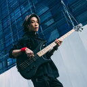 THE ORAL CIGARETTESのベーシス ト、あきらかにあきら氏がプロデュースするベースブランド「ACE BASS」が新登場！−プレイヤーの気持ちに最も寄り添える楽器造りを−THE ORAL CIGARETTESのベーシス ト、あきらかにあきら氏がプロデュースするベースブランド「ACE BASS」。「デジタル音源が増えてきたこの世の中に、改めてエレキベースの魅力をより多くの人に広めたい。」そんな思いからあきら氏が立ち上げたブランドとなり、既に自信が使う5弦ベースとして「AB-5 PRO」を製作し、ステージでもお目見えしています。そしてこの度、そのルックスと仕様を受け継ぎ、よりコストパフォーマンスを追求した4弦ベース「AB-4 STD」を発売するにあたり、Sago New Material Guitarsが製造を行い、初心者にも手に取りやすい価格帯ながら、あきら氏が考える 「理想のエレキベース」を実現いたしました。洗練されたボディーシェイプに、つや消しのブラック塗装はロックでありながら上品に仕上がっています。これからベースを初める方、ご本人使用の「AB-5 PRO」に興味ありつつも、なかなか手を出せなかった方にも是非とも一度試していただきたいモデルです。TO YOUR ACE， TO THE FUTURE OF MUSICIANS.あなたのエースに。ミュージシャンの明日へ。〜あきらかにあきら氏のメッセージ〜2020年から構想が始まり、ついにACE BASS第一弾となるモデルを販売することになりました。様々な方に協力頂き、理想を叶えてくれる工房と出会うことができ、地道に話をしていきながら理想の一本を作り上げることができたと思います。ベースに興味はあるけどどういったものを手にすれば良いかわからない、欲しいものに出会えていない、そんな人に是非手に取っていただきたいエレキベースです。このACE BASSを手にしたあなたと、いつか一緒に音楽を奏でる日がくることが僕の一つの夢にもなっています。あなたにとって大切な一本になりますように。──あきらかにあきら【SPEC】■Body：Poplar■Neck ：Maple■Finger Board：Maple■Tuner：Compact Bass Tuner■Frets ：Nickel Silver■Scale：34inch（864mm／22F)■PU：Jazz Bass Pickups■Bridge：Standard Bass Bridge■Control：1Vol， 1Tone， Blend■Color：Black (Satin)ソフトケース、工具類付属イケベカテゴリ_ベース_エレキベース_Ace Bass_新品 JAN:4562384924373 登録日:2023/04/26 ベース エレキベース エースベース