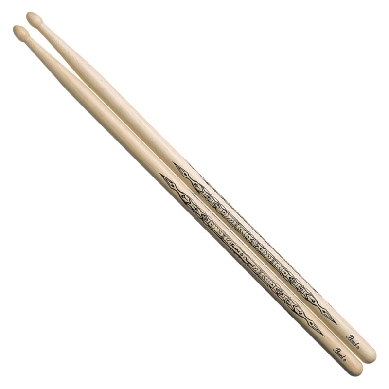 ■商品紹介☆Toshi Nagaiシグネチャー・スティック☆サイズ（太さ×長さ）：15mm×411mm材質：ヒッコリー/ナチュラル仕上げデザイン：オリジナル・イラストレーション入りパワフルでスピード感溢れるダイナミックなプレイを最高のバランスで支える、Toshi Nagaiの独創的なシグネチャー・スティック。検索キーワード：イケベカテゴリ_ドラム_スティック_Pearl_新品 SW_Pearl_新品 JAN:4515295290990 登録日:2009/09/29 スティック ドラムスティック パール