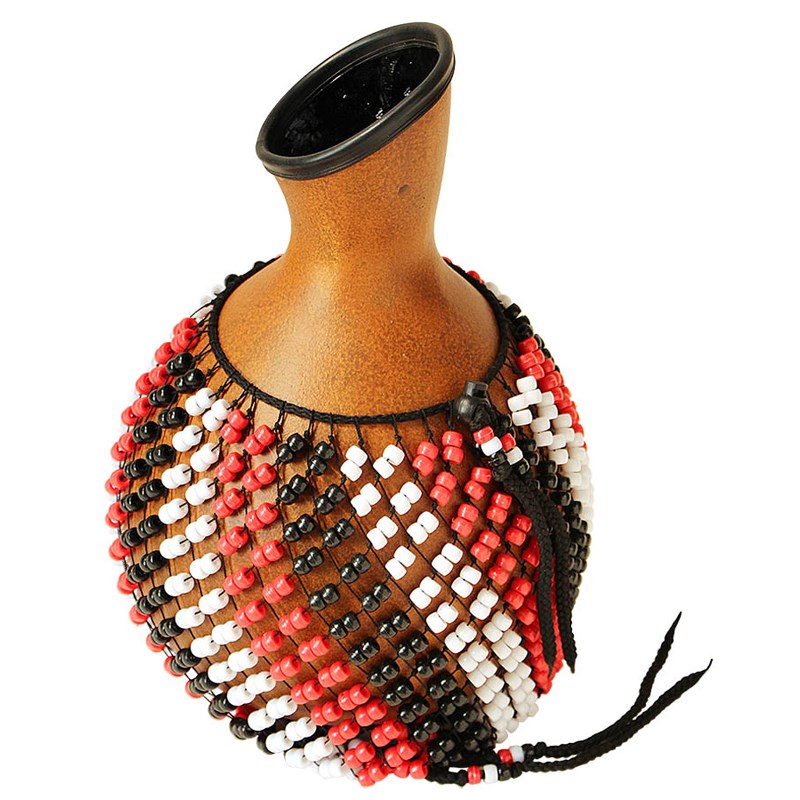 ■商品紹介耐久性に優れたファイバーシェルのシェケレ。ビーズ音もベース音も良く響きます。サイズ：22×33cm材質：ファイバー製重量：1300g原産国：インドネシア検索キーワード：イケベカテゴリ_パーカッション_その他パーカッション_Sound King_新品 SW_Sound King_新品 JAN:4560259054651 登録日:2025/01/26 パーカッション サウンドキング