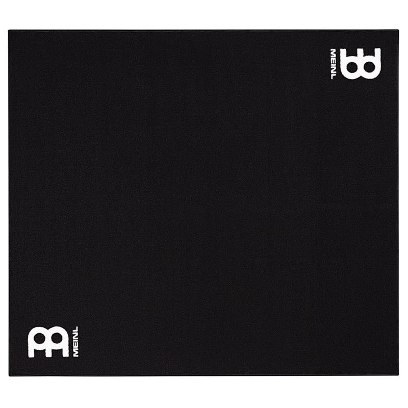 ■商品紹介＜Drum Rugs Black/White＞MEINLドラムラグは、ライブ演奏を行うドラマーのニーズを念頭に置いて設計されています。耐久性のある素材は、ドラムやハードウェアがずれたり滑ったりしないように固定するのに最適で、密に織られた生地を採用しています。この生地にスパイクやスタンドが食い込むことで、強力なグリップを実現します。滑り止めゴムの底面仕様で、演奏中にラグが動いてしまうことを防ぎ、ドラムやスタンドのスパイクが突き抜けることを防ぐ耐久性を備えています。Standard＆Smallサイズには、ラグ本体にはストラップが装備され、巻いた状態で収納可能な巾着バッグが付属し、コンパクトに運ぶことができます。Small Size：160cm(5.25ft)x140cm(4.6ft)Strap巻き→収納BAG付検索キーワード：イケベカテゴリ_ドラム_その他ドラムアクセサリ_MEINL_新品 SW_MEINL_新品 JAN:0842960153040 登録日:2025/08/20 マイネル