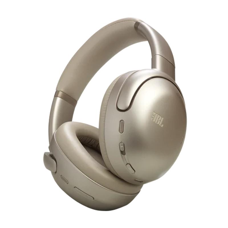 ■商品紹介商品型番：JBLTOURONEM3LTT【製品の特長】JBL Tour One M3は、最高のサウンドと多くの機能を提供するオーバーイヤーヘッドホンです。内蔵DACで、ロスレスオーディオの世界をお楽しみください。またはBluetooth経由でハイレゾオーディオにワイヤレス接続します。ヘッドトラッキング機能を搭載したJBL空間サウンドにより、映画やモバイルゲームの没入感がさらに高まります。新ハイブリッドノイズキャンセリングにより、周囲のノイズをリアルタイムでカット。仕事やお気に入りのプレイリストに集中できます。JBL Headphonesアプリにより、サウンドをカスタマイズしてコントロールするなど、様々なカスタマイズが可能です。●JBL Proサウンド搭載ハイレゾオーディオ40mmマイカドームドライバーが精細なサウンドを実現。深みのある低音、バランスの取れた中音、クリアな高音を再現します。内蔵デジタル/アナログ変換器（DAC）により、付属のUSB Type-Cケーブルを使用して多くのデバイスから歪みの少ない、正確で高品質のロスレスサウンドを楽しむことができます。ヘッドホンジャックに3.5mmケーブルを接続して有線で使用することもできます。LDAC対応で、かつてないほどにスタジオクオリティに近い繊細なハイレゾオーディオ体験を提供し、従来のBluetoothオーディオの約3倍のデータを送信して優れた24ビットサウンドを実現します。柔らかいイヤーパッドが長時間使用にも快適なフィット感を保証します。さらに、パッシブノイズキャンセリング効果により、より高い静寂と最高の没入型オーディオ体験を実現します。●リアルタイム補正機能付きアダプティブノイズキャンセリング 2.0風や街の騒音、ノイズをすべて解消。8つのマイク（各イヤーカップに4つのマイク）が周囲の騒音をリアルタイムで拾い、自動的に逆相を返すため音楽以外の音はほとんど聞こえません。または、周囲に耳を傾けていたい場合は、JBLヘッドホンアプリのアンビエントアウェアやトークスルー機能を利用して、聴きたい音を聴きたい時に選ぶことができます。●ヘッドトラッキング付き没入型JBL空間サウンド次世代JBL空間サウンドは、音楽、映画、ゲームなどのコンテンツをこれまで以上に没入感のある自然でリアル、かつ正確なサウンドを提供します。あらゆるステレオコンテンツのディテールを処理し、反射や残響信号を生成。さまざまな周波数範囲で多様なパラメータを適用することで、より現実的なリスニング体験が創造されます。そして、新たにヘッドトラッキングが搭載されたことにより、頭の角度を変えても音が空間に常に固定され、没入型リスニングに新たなリアリズムが加わります。●ビームフォーミングテクノロジー搭載、4つの通話用マイクすべての通話や会議が対面して会話しているように聞こえます。AIアルゴリズムを搭載した4つのアダプティブビームフォーミングマイクは、環境をモニタリングしてすべての方向からのエコーと周囲ノイズの両方をインテリジェントに排除します。JBLアプリを使用して、相手への自分の声の聞こえ方や相手の声の聞こえ方をカスタマイズしたり、声が大きな人のボリュームを和らげたり、声が小さな人のボリュームを上げたりすることができます。また、ボイスアウェアを使用して、通話中に自分の音声をどのくらいのボリュームで聞くかをコントロールすることができます。JBL Tour Pro One M3はZoom認証も取得しています。●最大再生時間約70時間1週間働いている間も、接続をそのままに。一度の充電で最大約70時間*の音楽再生と通話をお楽しみください。急速充電対応でわずか5分の充電でさらに約5時間お楽しみいただけます。 （*ANCをオンにして聴く場合は40時間）●アプリで自在にコントロール耳にするものをすべてコントロール可能。JBL Headphonesアプリを使用して、サウンド体験と通話を完全にカスタマイズし、あらゆるソース（Bluetoothまたはケーブル接続）からすべての機能を操作できます。●Google Fast Pair対応ワンクリックするだけでAndroidデバイスとペアリングすることができます。二度目以降の接続ではGoogle Fast Pairが自動的に対応します。●スマートオーディオおよびビデオオーディオと動画の最高の組み合わせを。JBL Headphonesアプリを使用すると、Bluetooth設定をコンテンツに合わせて最適化。音楽もテレビ/映画/動画のストリーミングも、楽しく快適に楽しむことができます。●スマートトークスマートトークは、声を感知するとトークスルーモードに切り替わり、音楽の再生音量を下げて周囲の音を取り込むので、一時停止ボタンを押すことなく会話を楽しむことができます。JBL Headphonesアプリで調整も可能です。●LEオーディオ＆AuracastでオーディオをストリーミングBluetooth5.3 LEは、消費電力を抑えながら複数の独立したオーディオストリームを同期できます。マルチポイント対応で最大2台のBluetoothデバイスを同時にペアリングし、簡単に切り替えることができるため、電話を逃すことがありません。また、Auracast機能を搭載。将来的にはジムのエンターテイメント、空港のアナウンス、テレビ、ゲーム機など、Auracast対応の他のソースからコンテンツを受信することが期待されます。●Personi-Fi 3.0JBL Headphonesアプリでテストを受けるだけで、ヒアリングプロファイルをカスタマイズできます。次に、12バンドEQと個別のL/Rバランス最適化を使って、全周波数域を使用した理想的なサウンドを作り上げます。新しいUIとアルゴリズムにより、Personi-Fi 3.0の精度はかつてないほど向上しています。●Google Audio Switch対応Android Bluetooth デバイスから別のデバイスにシームレスに切り替え。タブレットでビデオを観ている時でもスマートフォンの通話にすぐに移ることができます。【製品の仕様】仕様一覧ドライバ（mm）40Number of Microphones10オーディオ仕様感度(dB)122再生周波数帯域10 Hz - 40 kHzインピーダンス(Ω）18サイズオーディオケーブル長さ(m)1.2重量（g）278ヘッドホンケーブル長さ（cm)120高さ(センチ)9.98横(センチ)7.8イヤーカップ内径高さ（センチ）6.4イヤーカップ内径幅（センチ）4.2幅 (センチ)1.95コントロール及び接続仕様Bluetoothバージョン5.3Bluetoothトランスミッタ周波数帯域2.4 GHz - 2.4835 GHzBluetooth プロファイルA2DP V1.4， AVRCP V1.6.2， HFP V1.8Bluetooth送信機の変調π/4-DQPSK， 8DPSKBluetoothトランスミッター電源10 dBm (EIRP)バッテリー充電時間（時間）2最大再生時間（ ANCオフ時/時間/完全ワイヤレスはイヤホン本体の場合）70最大再生時間（ANCオン時/時間/完全ワイヤレスはイヤホン本体の場合）40連続通話時間（時間）38最大再生時間（時間70特徴Spatial Sound有Voice Aware有トゥルー・アダプティブ・ノイズ・キャンセリング有折りたたみ可能有Speed charge有アンビエントアウェア機能有内蔵マイク有キャリングケース有脱着可能ケーブル有ハンズフリーコール有マルチポイント機能有トークスルー機能有タッチコントロール機能有ワイヤレス有充電ケーブル有JBLオリジナルのプロ・サウンド有Auracast対応有急速充電有オーバーイヤー有充電可能バッテリ有Bluetooth有JBL Headphone App有イヤーカップ搭載リモコン有Smart Talk有自動プレイ/ポーズ機能有■同梱物JBL Tour One M3×1USB Type-C to Type Cケーブル×1USB Type-C to アナログ3.5mmケーブル×1USB Type-C to Type-Aアダプタ×1専用キャリングケース×1保証書／警告に関する説明カード×1（W / ！）QSG/安全シート×1（S / i）※ご購入いただいた製品を長く安心してご利用いただくため、 JBL国内サイトでの製品登録（無料）をおすすめしています。※詳細な製品仕様はメーカーサイトをご確認お願い致します。※ご使用前にご利用環境や動作状況などを予めご確認の上、ご購入をお願い致します。※商品の仕様、価格並びに付属品などは予告なく変更することがあります。#ジェービーエル #ジェイビーエル検索キーワード：イケベカテゴリ_レコーディング_ヘッドフォン・イヤフォン_ワイヤレスヘッドフォン_JBL_新品 SW_JBL_新品 JAN:4968929224036 登録日:2026/06/05 ジェービーエル
