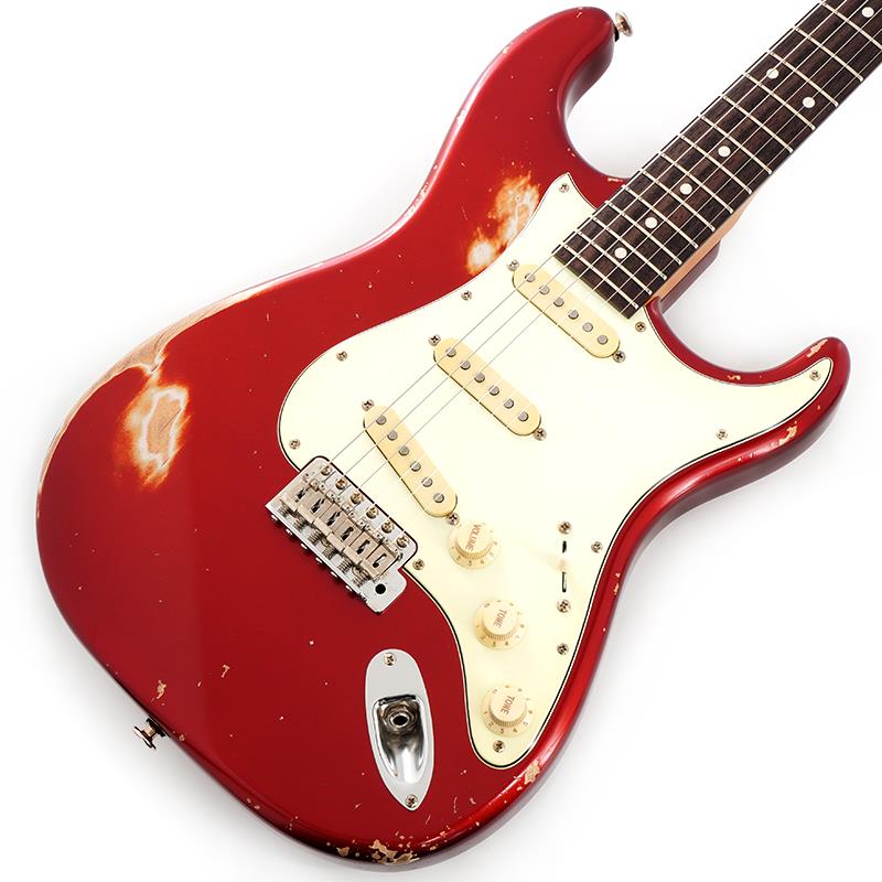 ■商品紹介使い込まれた雰囲気を放つエイジド加工を施した特別オーダーモデル！momose Custom Craft Guitarその高い完成度に定評のある「モモセ」。ビンテージギターの基本構造を継承しながら、より現代的なアップデートを随所に盛り込んだORIGINALシリーズ。「材の個性に応じた加工により材の鳴りをそのまま引き出す」という百瀬氏の製作理念を形にしたラインナップです。ジョイントプレートを落とし込んだヒールカットやウッドバインディング、更にはオリジナル・ヘッド・ストック等、momoseならではのスペックが詰め込まれた大人気モデルです。コチラはアルダーボディにローズウッド指板採用の「MC1-STD/R」。これぞ「Made In Japan」の底力！◆Momose Original Series『MC』トラディショナルなSTスタイルを継承しつつも、Momose独自にブラッシュアップしたオリジナルモデル『MC』。飛鳥工場の職人により、木工から塗装、組み込みまで一本一本手作業にて仕上げられました。その丁寧な作りから生まれるプレイアビリティの高さは、多くのトッププレイヤー達からも評価されており、Momoseブランドの確かなクオリティを体現します。◆ハイポジションの演奏性が高まるホーン部の広さMCモデルはトラディショナルなSTタイプと比べ、高音弦側のホーン部の抉りが大きく取られています。これによりハイポジションの演奏性が高まるほか、手が大きなプレイヤーの方でもストレス無くハイフレットに向かって駆け上がるプレイが可能になります。◆ジョイントプレートの落とし込み加工トラディショナルなサウンド特性を損なわない為にオーソドックスなプレートジョイントを採用しながらも、プレート部を落とし込み加工し、演奏性の向上も実現しています。◆指板トラブルを防ぐウッドバインディング指板サイドには指板と同材を使用したウッドバインディングが施されています。これにより指板サイドが非常に滑らかになるほか、フレットのバリが飛び出してしまうようなトラブルも防止します。◆広めに取られたロッドアジャスト独自形状のヘッドストック部には、スムーズなネックアジャストを可能とする広めのアジャストホールが設けられています。より調整がし易い様に形状も広めに配慮されています。◆Momose VS-1ピックアップMomoseオリジナルのピックアップ『VS-1』をマウント。シングルコイルらしい歯切れとモダンな扱いやすさを持ち、様々な音楽ジャンルに対応しうるトーンにチューニングしました。Momoseが送る妥協なきサウンドをぜひご体感ください。S/N 21682Weight≒3.45kg■仕様詳細SpecificationBody: Alder 2PNeck: MapleFingerboard: Indian RosewoodNut: Oiled BoneBridge: GOTOHGE108TSMachineheads: GOTOHSD91-05M MGFret: JESCARFW9662-NSPickups: Momose VS-1Controls: 1Vol，2Tone，5Way PU SelectorScale Length: 648mm(25.5inch)Width at Nut: 42.0mmFingerboard Radius: 210RFinish: All LacquerString: ElixirNANOWEB Light(.010-.046)Accessories: プロテクトケース、六角レンチ、保証書検索キーワード：イケベカテゴリ_エレキギター_TLタイプ_momose_MC Models (Original ST Type)_新品 SW_momose_新品 JAN:4571470409984 登録日:2026/02/08 エレキギター モモセ 百瀬