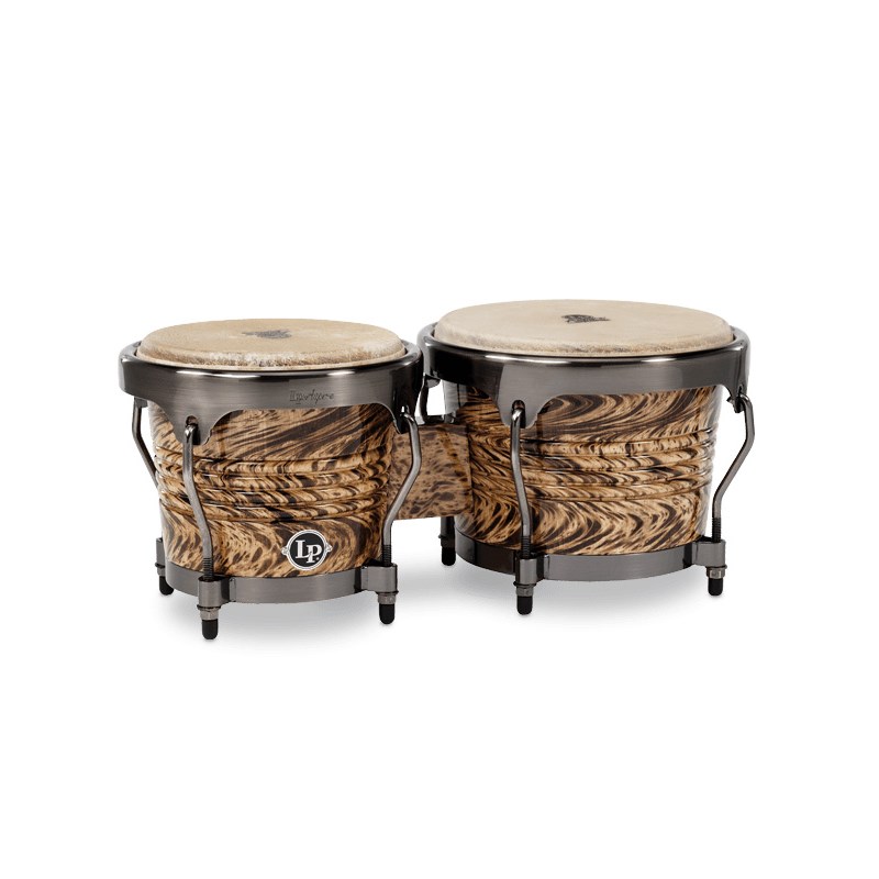 ■商品紹介☆LP/アスパイア・シリーズボンゴ！☆LP Aspire ウッドボンゴは、初心者や学生のためのお求めやすい価格の木製ボンゴです。このセットの6-3 / 4 と8″のシェルはSiam Oak製で、ブラッシュニッケル・ハードウェアを採用しています。生皮のヘッド、EZ Curved Rims、直径9/32インチのチューニングラグ、キューバスタイルのボトムリングを装備しています。＜スペック＞■胴（シェル）：シャム・オーク■フィニッシュ：Havana Cafe■サイズ（口径）：6-3/4 ＆ 8■ヘッド：本皮■リム：EZ Curve Rim■ラグ：直径 9/32■付属：チューニングレンチ※画像はサンプルとなります。※仕上がりはひとつひとつ異なりますので、予めご了承くださいませ。検索キーワード：イケベカテゴリ_パーカッション_ボンゴ_LP_新品 SW_LP_新品 JAN:0647139424071 登録日:2017/05/24 ボンゴ パーカッション エルピー ラテンパーカッション