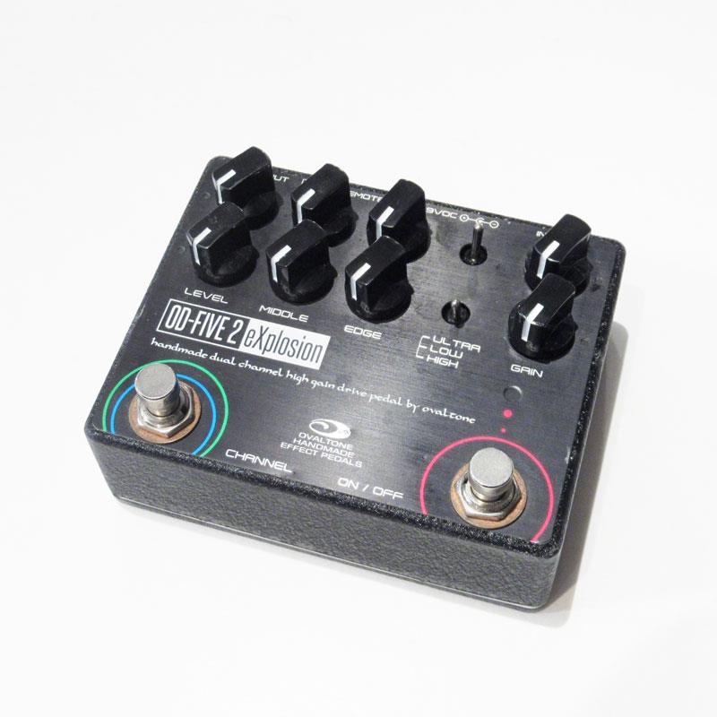 ■商品紹介Ovaltoneのハイゲイン歪みペダルが中古入荷しました!!OD-FIVE 2 eXplosionはモダンハイゲインアンプのサウンドをモチーフとし、独立した2系統のコントロールを持つドライブペダルです。上下2段のそれぞれのチャンネルには同じ内容が用意されており、セッティングを変えることで2つの音色を切り替えて使用することが出来ます。外部端子からリモートでオンオフ、チャンネル切り替え可能です。＜中古品保証　：　お買い上げより3ヶ月間（消耗品を除く）＞＜状態　：　細かなキズ等あり　使用に問題なし＞＜付属品　：　箱＞検索キーワード：イケベカテゴリ_エフェクター_ギター用エフェクター_歪み系_ディストーション_Ovaltone_ユーズド SW_Ovaltone_ユーズド JAN:2500070926074 登録日:2026/09/16 エフェクター コンパクトエフェクター ストンプボックス