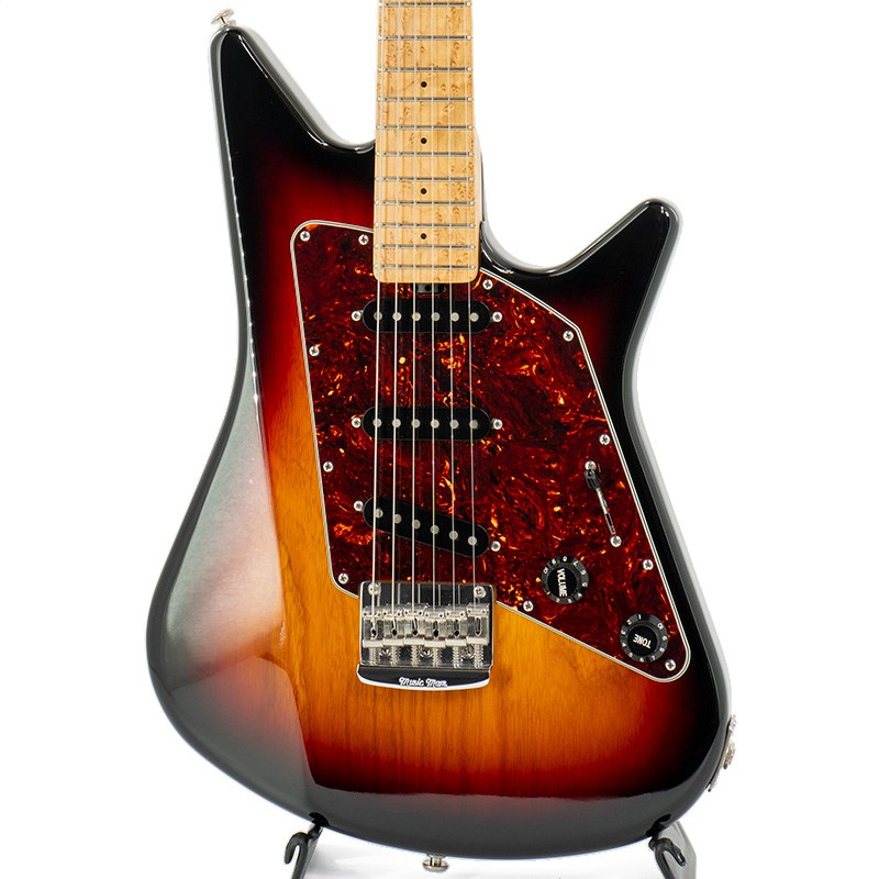 ■商品紹介Albert Lee Signature Modelの美品中古入荷！ MUSICMANブランドは、ご存知フェンダーカンパニーの創立者「レオ・フェンダー」の手により、1972年に創設。レオの技術者としての魂が注ぎ込まれたMUSICMANブランドは、日産約60本という、ギター・メーカーとしては極めて少ロッドと言える、拘りを尽くした生産体制、緻密なデザイン性、洗練された演奏性から、プロ・アマを問わず、数多のアーティストから高い評価を得てきました。また、ヴァンヘイレンを始め、著名な実力派ギタリストの使用も多く、高い信頼性、製品クオリティーを誇るプロユース・ブランドとしての地位を確固たる物にしてきました。 ユニークなボディ・デザインとは裏腹に抜群のバランスを持つ、Albert Leeモデル。必要最小限のシンプルなスペックを装備したこのモデルには、セイモア・ダンカン社が特別にワイヤリングを施したカスタム・シングルコイル・ピックアップがマウントされ、彼独特のトーンを生み出す仕様となっています。中古状態と致しましては、多少の擦り傷は散見されるものの、外観を著しく損なう様な打痕もなく、美観を保っております。電装系、トラスロッドは共に問題無く、ネックもストレートの状態を維持。フレットに若干の摩耗が感じられますが、プレイヤーコンディションとしても抜群となります。SN.G73278Weight≒3.25kg■仕様詳細Body Wood : Southern AshBody Finish : High gloss polyesterBridge : HardtailScale Length : 25-1/2 (648 mm)Neck Radius : 10 (254 mm)Frets : 22 - High profile， medium widthNeck Width : 1-5/8 (41.3 mm) at nut， 2-1/4 (56.9 mm) at last fretNeck Wood : Select maple neckFingerboard : Select mapleNeck Finish : Gunstock oil and hand-rubbed special wax blendTuning Machines : Schaller M6-IND lockingTruss Rod : Adjustable - no component or string removalSwitching : 5-way lever pickup selectorPickups : SSS - 3 Seymour Duncan custom wound single coilハードケース付属検索キーワード：イケベカテゴリ_エレキギター_その他_MUSICMAN_ユーズド SW_MUSICMAN_ユーズド JAN:2500010130738 登録日:2023/07/09 エレキギター ミュージックマン