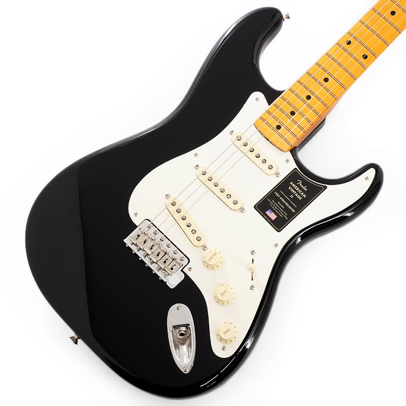 ■商品紹介American Vintage IIは、音楽の歴史を変えた革新的なエレクトリックギターとベースを、極めて正確に再現したシリーズです。当時の仕様を忠実に反映したボディシェイプ、ネック、ハードウェア構成、プレミアムなフィニッシュ、そして年代別にヴォイシングされ細部にまでこだわり抜いたピックアップを搭載し、本物のFenderクラフトマンシップとトーンのエッセンスを凝縮した一本です。独特の色気に満ちた曲線、きらめくサウンド、画期的なトレモロブリッジを備えたStratocasterが1954年に登場した時、これまで見たこともない真新しさに全世界が驚愕しました。様々なアップデートを経て、1957年には世紀を代表するギターのひとつの完成形にまで進化を遂げました。American Vintage II 1957 Stratocasterは、Pure Vintage Stratocasterピックアップを3基搭載し、滑らかなボディコンター、7.25インチラジアスのメイプル指板を備えたVシェイプネックが特徴で、1957年に存在していたオリジナルモデルのトーンとフィーリングを再現しています。また、コールドロールド（冷間圧延）スチールブロックとベントスチールサドルを備えた当時のスペックを忠実に再現したシンクロナイズドトレモロ、Fender Deluxeチューニングマシン、1-plyピックガードなどのプレミアムな仕様が採用されています。フェンダーのアイコニックなギターシェイプを讃えて開発されたAmerican Vintage II 1957 Stratocasterは、アルダーまたはアッシュボディに魅力的な経年変化を特徴とするニトロセルロースラッカーフィニッシュのモデルをラインナップしています。American Vintage IIは、フェンダーの礎を築いたギターとベースを忠実に復刻している、ヴィンテージフェンダーのトーンとフィーリングを愛するプレイヤーへ向けたシリーズです。音楽の歴史を作り上げてきたギターとベースを、現代の技術で蘇らせています。※画像はサンプルです。製品の特性上、杢目、色合いは個体ごとに異なります。■仕様詳細Body Material: AlderBody Finish: Gloss Nitrocellulose LacquerNeck: 1-Piece Maple， 1957 VNeck Finish: Gloss Nitrocellulose LacquerFingerboard: Maple， 7.25 (184.1 mm)Frets: 21， Vintage TallPosition Inlays: Black Dot (Maple)Nut (Material/Width): Bone， 1.650 (42 mm)Tuning Machines: Pure Vintage Single Line Fender DeluxeScale Length: 25.5 (64.77 cm)Bridge: Pure Vintage Synchronized Tremolo with Bent Steel SaddlesPickguard: 1-Ply ParchmentPickups:Pure Vintage ‘57 Single-Coil Strat (Bridge)Pure Vintage ‘57 Single-Coil Strat (Middle)Pure Vintage ‘57 Single-Coil Strat (Neck)Pickup Switching: 5-Position Blade:Position 1. Bridge PickupPosition 2. Bridge and Middle PickupPosition 3. Middle PickupPosition 4. Middle and Neck PickupPosition 5. Neck PickupControls: Master Volume， Tone 1. (Neck/Middle Pickups)， Tone 2. (Bridge Pickup)Control Knobs: Aged WhiteHardware Finish: Nickel/ChromeStrings: Fender USA 250R Nickel Plated Steel (.010-.046 Gauges)， PN 0730250406Case/Gig Bag: Vintage-Style Tweed (Crushed Red Interior)約3.43kg検索キーワード：イケベカテゴリ_エレキギター_STタイプ_Fender USA_American Vintage II_新品 SW_Fender USA_新品 JAN:0885978526888 登録日:2026/07/30 フェンダー アメリカンヴィンテージ