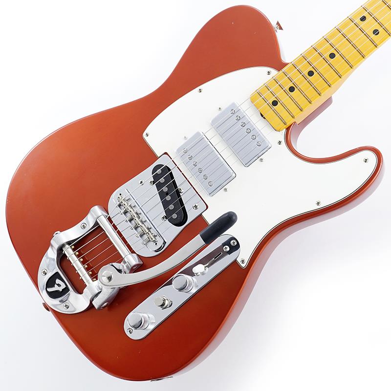 ■商品紹介【The Spring Summer 2026 Campaign】キャンペーン対象製品購入期間に、Fender MADE IN USA 製品全モデル、California アコースティック製品全モデル（ウクレレを除く）、Made in Japan Hybrid II 2026 Collection 全モデルをご購入＆ご応募いただいたお客様全員に、スペシャルギフトをプレゼント！※キャンペーンはご購入後お客様からお申込みいただく必要がございます。詳しくは下記をご参照下さい。※ご予約商品等キャンペーン期間後にお届けとなる商品はキャンペーン対象外となりますので予めご了承下さい。■対象製品Fender USA 全モデルCALIFORNIA アコースティック製品全モデル（ウクレレを除く）Made in Japan Hybrid II 2026 Collection 全モデル■キャンペーン期間対象製品購入期間：2026年4月29日（水・祝）〜 2026年7月31日（金）応募受付期間：2026年4月29日（水・祝）〜 2026年8月11日（火・祝）■プレゼント賞品：Fender USA 全シリーズ：ギグバッグFE620（ギター）またはFB620（ベース）California アコースティック製品全モデル（ウクレレを除く）：Fender Monogrammed ストラップ + Player Electric /Acoustic カポタストMade in Japan Hybrid II 2026 Collection シリーズ：Mini Tech Kit(メンテナンス用ツールキット)詳しい応募方法などは【The Spring Summer Campaign 2026応募フォーム】でご検索下さい。※アウトレット品、中古品は対象外となりますのであらかじめご了承ください。--------------------------------------------------------------Fender Stories CollectionFender Stories Collectionは、伝説的なミュージシャンと、彼らが愛用したカスタムフェンダーギター、そして彼らが作り上げた素晴らしい音楽とレガシーにオマージュを捧げるコレクションです。?マイク・キャンベルは、 味わい深いリズムギターから情熱的なリードギターまで、Tom Petty & The Heartbreakers（トム・ペティ＆ザ・ハートブレイカーズ）の楽曲でお馴染みの象徴的なプレイの数々を生み出してきました。キャンベルはBigsbyトレモロとDestruct（破壊）回路として知られる強力なオンボードブースト機能を搭載したテレキャスターをフロリダの元ギター学生から購入し、このギターは後にRed Dogという愛称で親しまれるようになりました。Red Dog Telecasterのサウンドとルックスは、Tom Petty & The Heartbreakersのアルバム『Damn the Torpedoes（破壊）』に収録されている楽曲『Refugee』や、そのMVで確認することができます。Stories Collection Mike Campbell Red Dog Telecasterは、HeirloomニトロセルロースRed Dog Redフィニッシュで仕上げられており、21本のヴィンテージスタイルフレットを配した7.25インチラジアス指板の1ピースメイプルネックを採用しています。オリジナルギターに装備されているDestructブースト回路も搭載しています。カスタムMike Campbell Red Dogピックアップセットは2基のヴィンテージスタイルハムバッカーと、Telecasterシングルコイルブリッジピックアップで構成されています。Bigsby B5Fトレモロ、カスタムRed Dogネックプレート、ヴィンテージスタイルケース、ストラップ、ピック、そして製品認定書が付属します。?Mike Campbell Red Dog Telecasterは、ユニークでフレキシブル、そして完全に独創的なギターです。卓越した曲作りとキャッチーかつ魅惑的なギタープレイでロック史に確固たる地位を築いてきたベテランギタリスト、マイク・キャンベルに敬意を表します。※画像はサンプルです。製品の特性上、杢目、色合いは個体ごとに異なります。ハードケース付属■仕様詳細Body Material: AlderBody Finish : Heirloom Nitrocellulose LacquerNeck : 1-Piece Maple， '70s CNeck Finish : Heirloom Nitrocellulose LacquerFingerboard: 1-Piece Maple Neck - 7.25 (184.1 mm) RadiusFrets: 21， VintagePosition Inlays: Black DotNut (Material/Width ) : Bone， 1.60 (40.6 mm)Tuning Machines: Fender Vintage F StampedScale Length : 25.5 (648 mm)Bridge: Fender/Bigsby B5 Bridge and TailpiecePickguard:3-Ply ParchmentPickups: Bridge : Mike Campbell Red Dog Telecaster Middle : Mike Campbell Red Dog Middle Humbucker Neck : Mike Campbell Red Dog Neck HumbuckerPickup Switch ing : 5-Position Blade: Position 1. Bridge Pickup， Position 2. Bridge and Middle Pickup， Position 3. Middle Pickup， Position 4. Middle and Neck Pickup， Position 5. Neck PickupControls: Master Volume， Master Tone， Destruct ButtonAuxiliary Sw itch ing : Push-Push Button on Control Plate activates Destruct Boost CircuitControl Knobs: Knurled Flat-TopHardware Finish : Heirloom Nickel/ChromeStrings: Nickel Plated Steel (.010-.046 Gauges)検索キーワード：イケベカテゴリ_エレキギター_TLタイプ_Fender USA_Artist_新品 SW_Fender USA_新品 JAN:0885978174102 登録日:2025/05/12 エレキギター フェンダー ふぇんだー フェンダーUSA