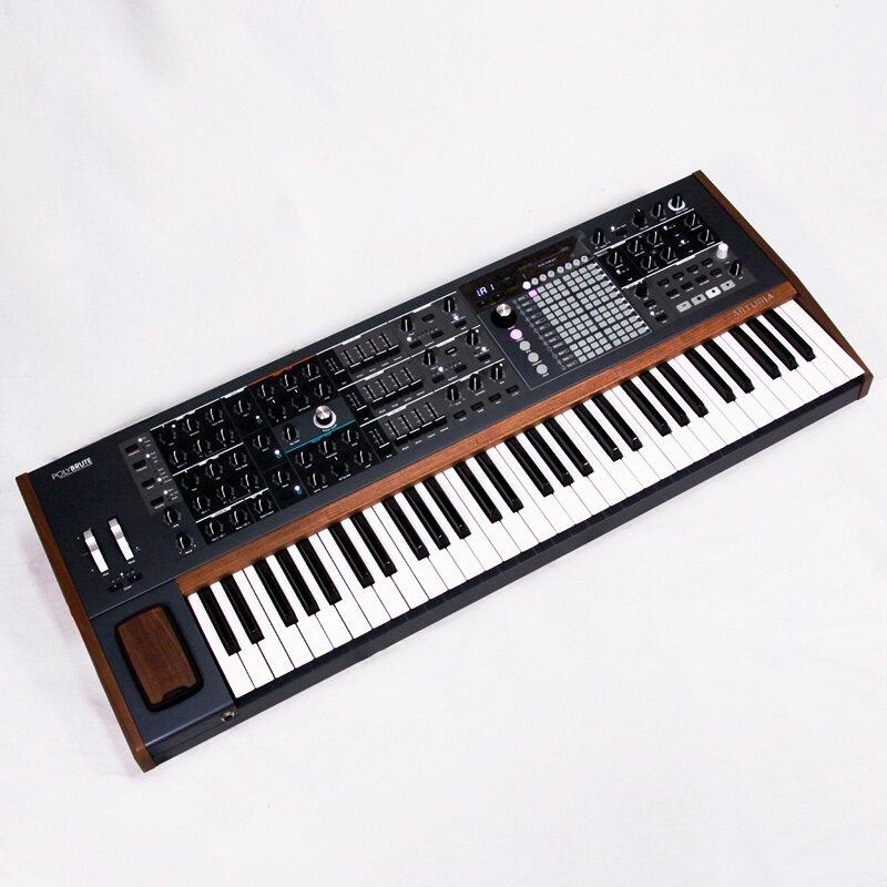 USED 中古　Polybrute 6ボイス・アナログシンセサイザー※配送事項要ご確認　アートリア Arturia (ユーズド 新品同様)（楽天・イケベ楽器楽天ショップ）