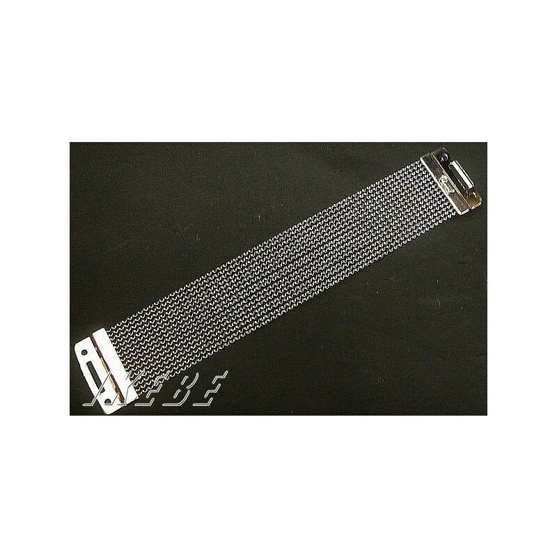 ■商品紹介〜Pearlスナッピー〜スタンダードなハイカーボンスチール製コイルのモデル。付属のフィルムで装着し、若干タイトで硬めのサウンドが得られます。●材質：ハイカーボンスチール●フィニッシュ：クロームメッキ●サイズ：10インチ●本数：16本線●スナッピーフィルム（SPS18）×2枚付属検索キーワード：イケベカテゴリ_ドラム_その他ドラムアクセサリ_Pearl_新品 SW_Pearl_新品 JAN:4515295292673 登録日:2009/09/29 パール